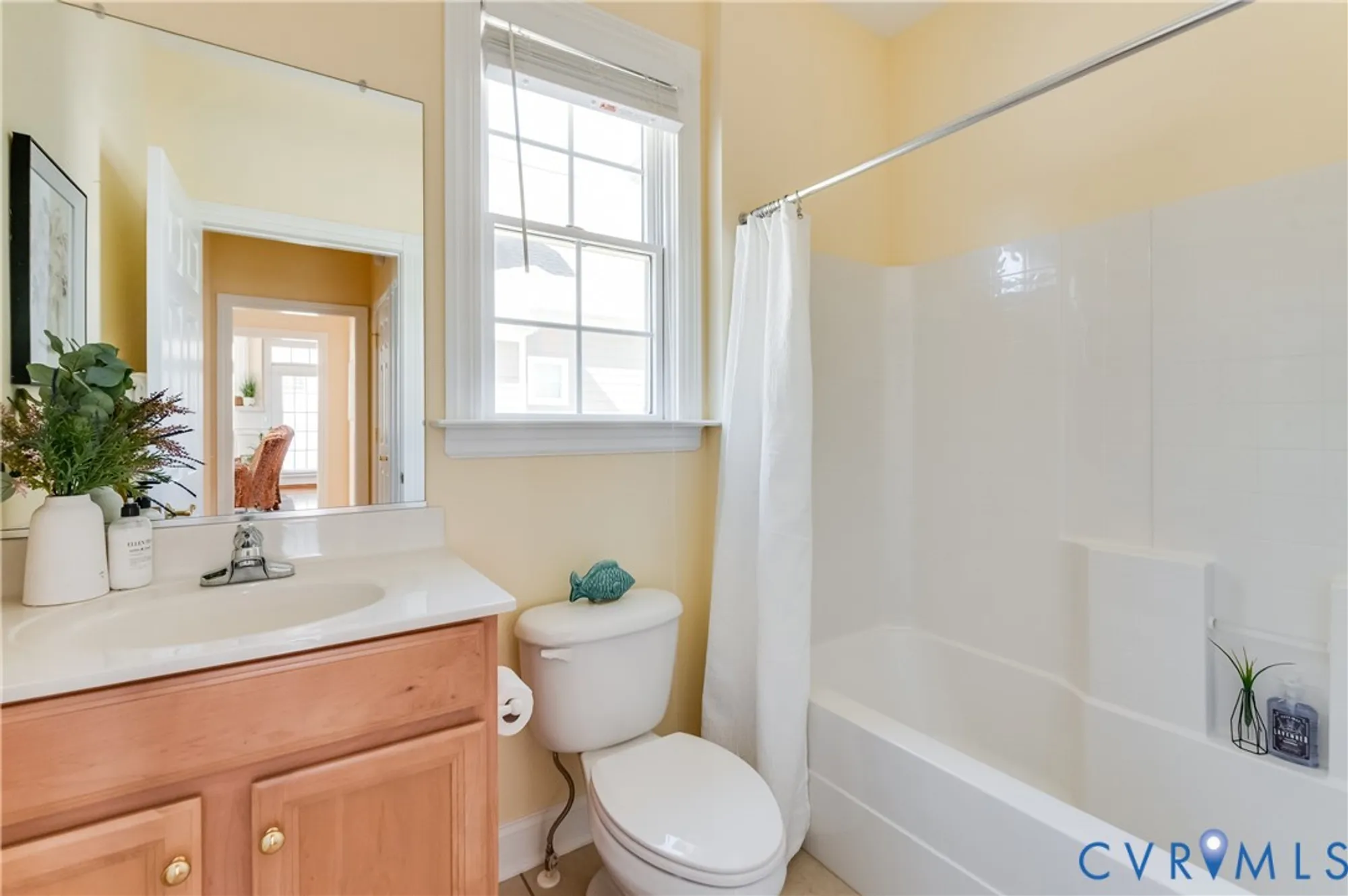 Property Slideshow image 27 of 37 | 9300 amberleigh cir, North Chesterfield, VA, 23236