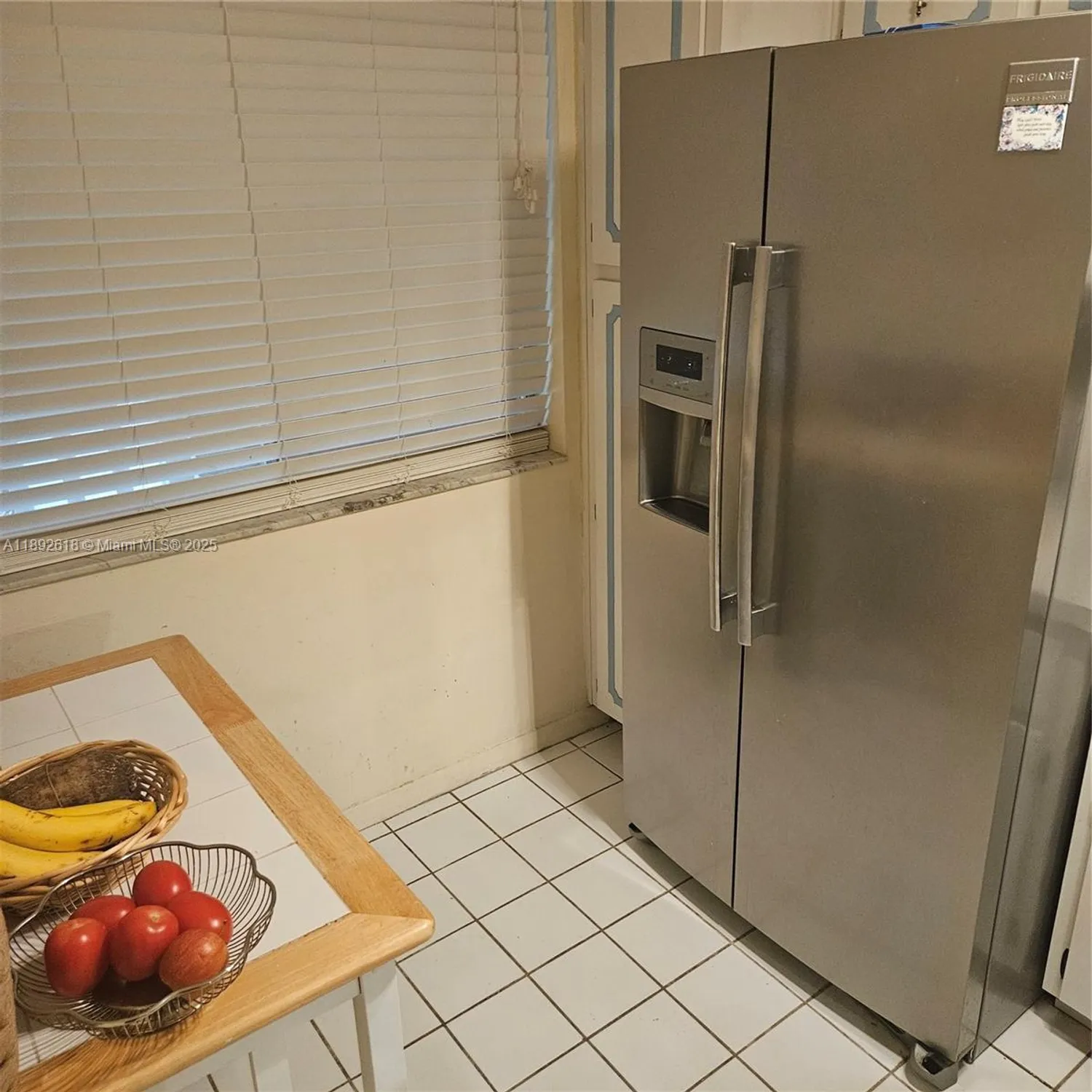 Property Slideshow image 5 of 15 | 3571 inverrary dr 409, Lauderhill, FL, 33319