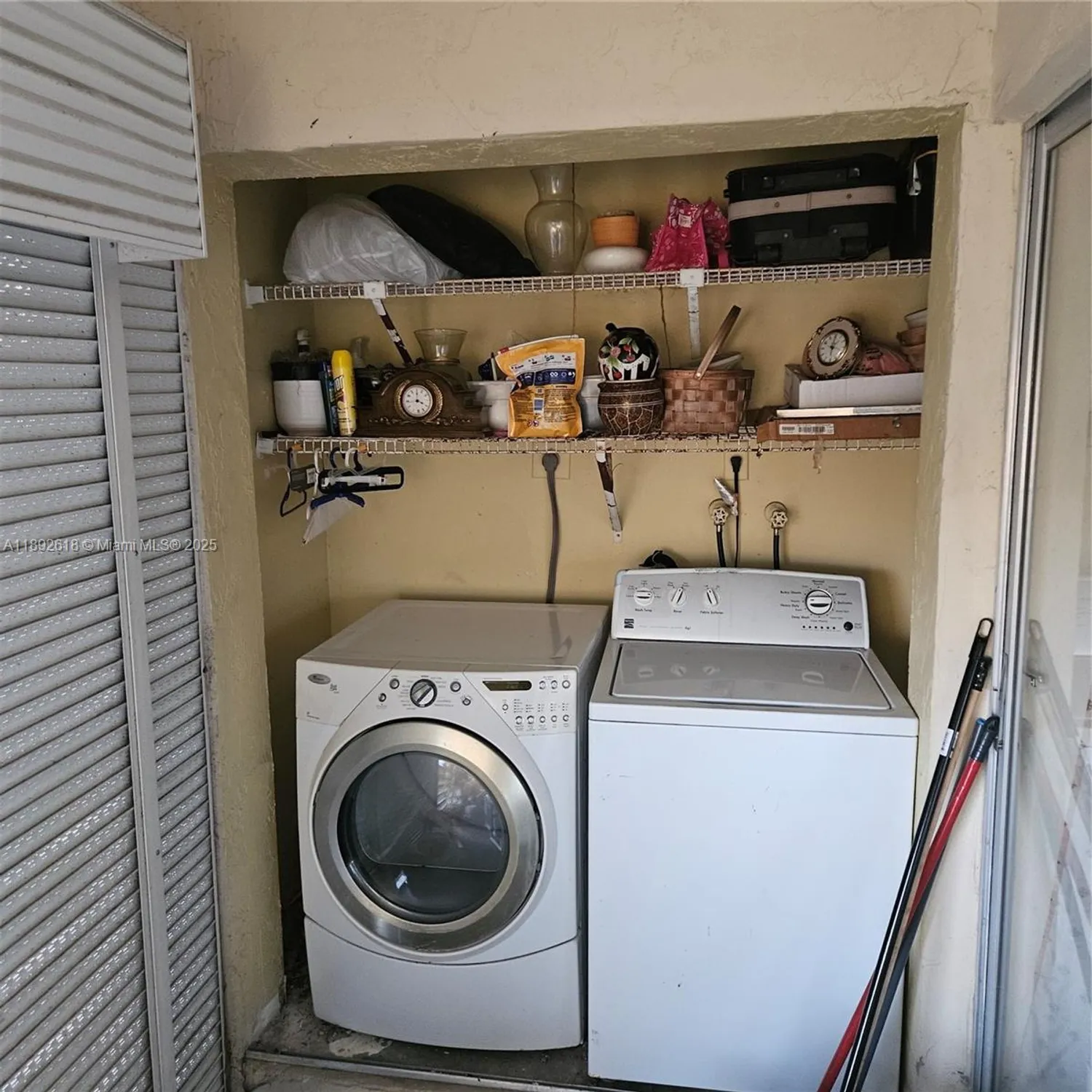 Property Slideshow image 8 of 15 | 3571 inverrary dr 409, Lauderhill, FL, 33319