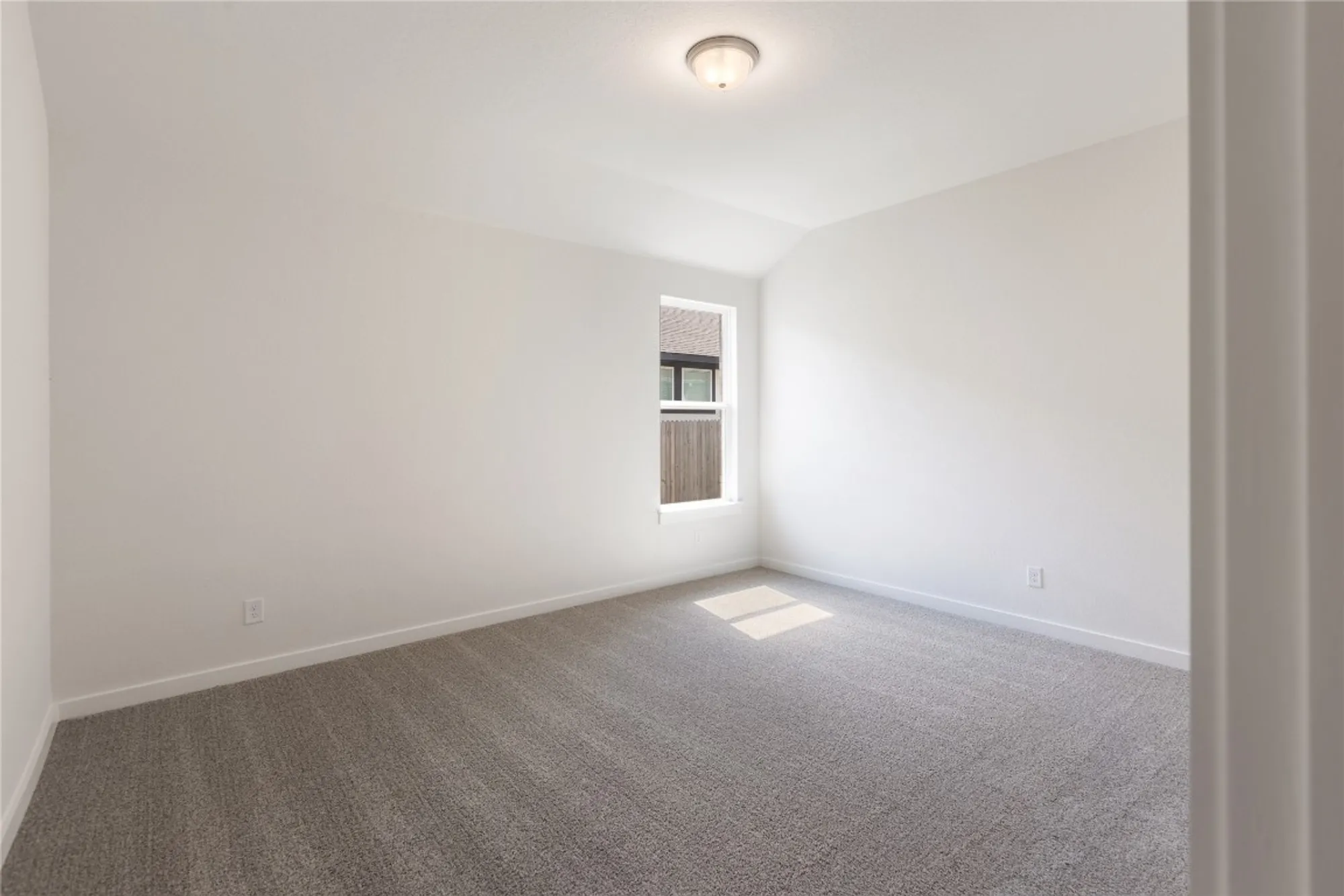 Property Slideshow image 10 of 27 | 609 borchers blvd, New Braunfels, TX, 78132