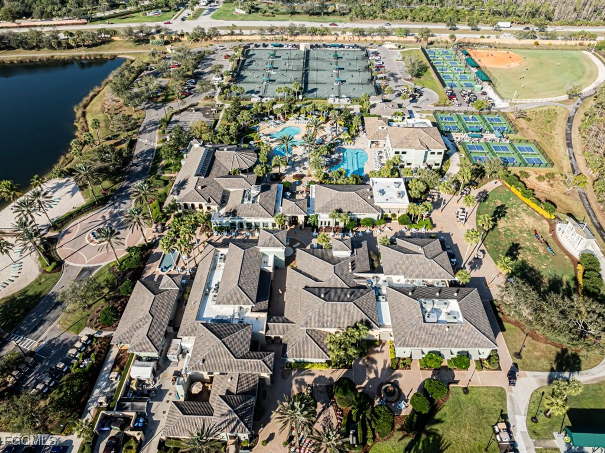 Property Slideshow image 31 of 36 | 10553 avila cir, Fort Myers, FL, 33913