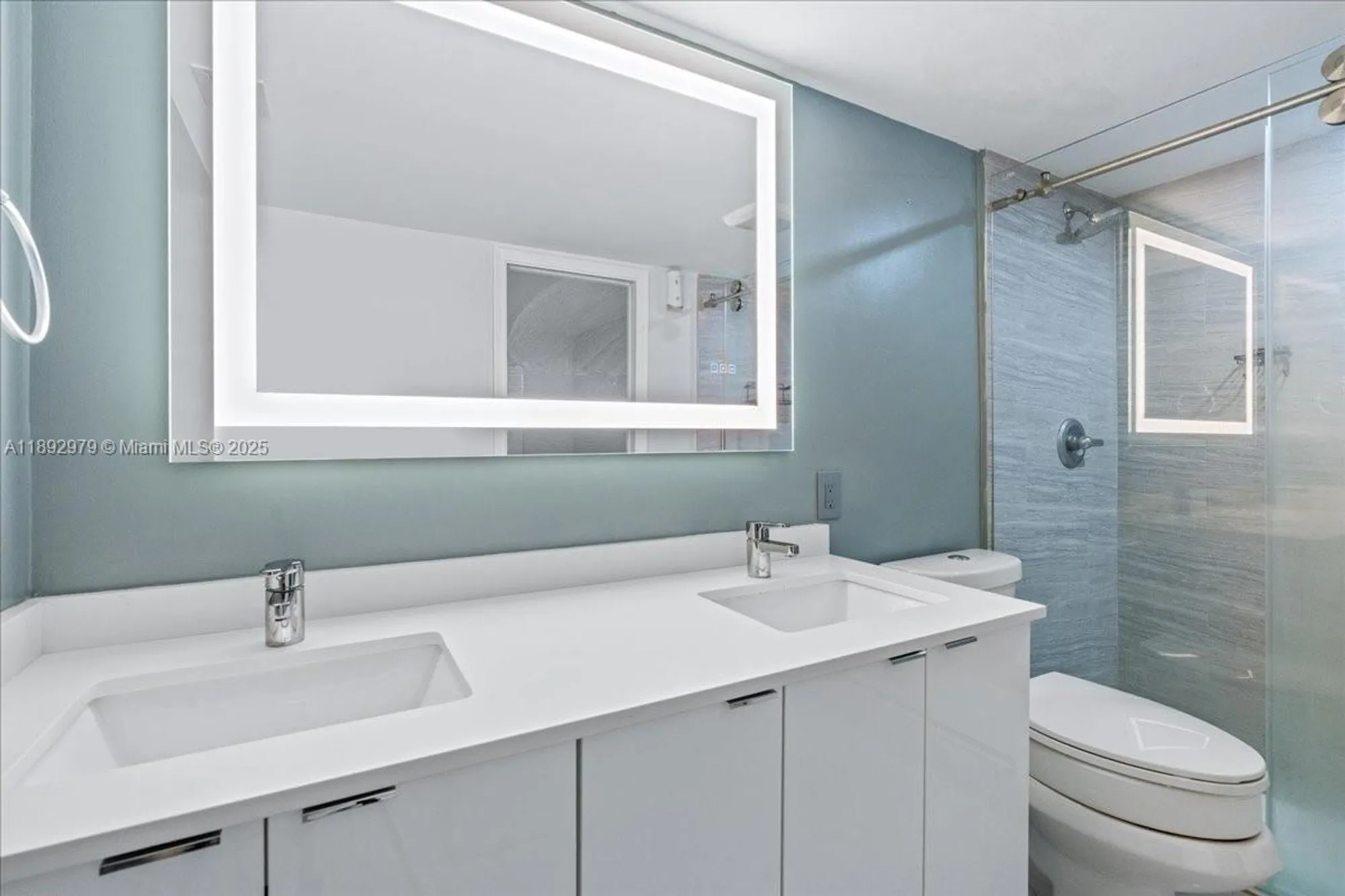 Property Slideshow image 14 of 23 | 2303 lucaya ln e2, Coconut Creek, FL, 33066