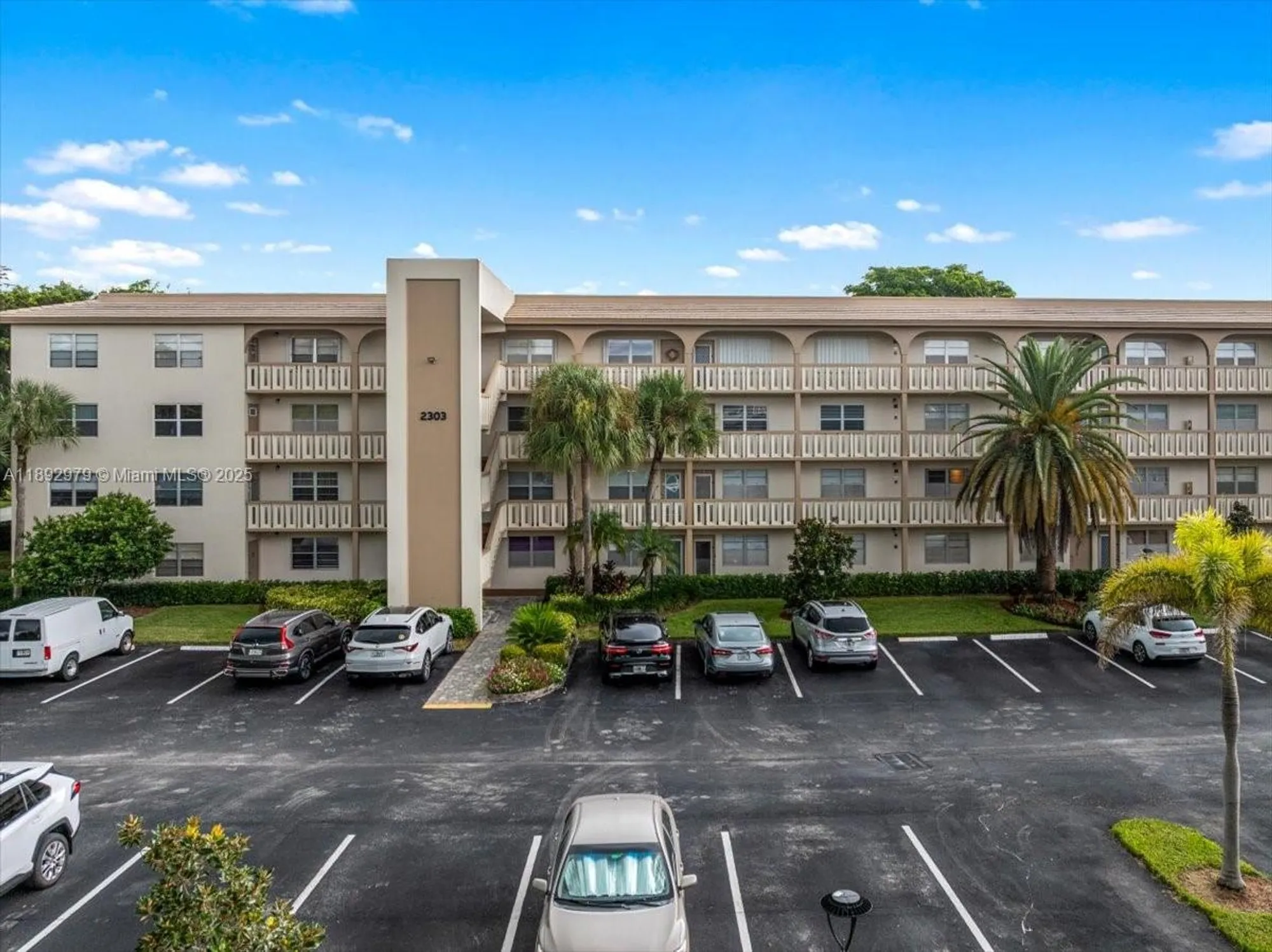 Property Slideshow image 22 of 23 | 2303 lucaya ln e2, Coconut Creek, FL, 33066