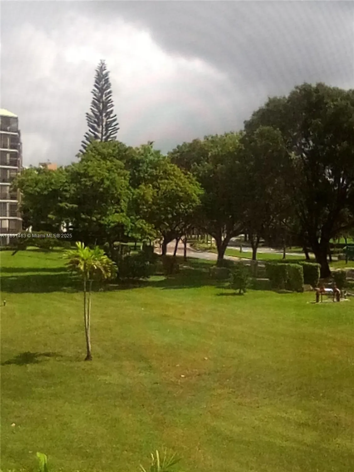 Property Slideshow image 5 of 21 | 20400 w country club dr apt 209, Aventura, FL, 33180