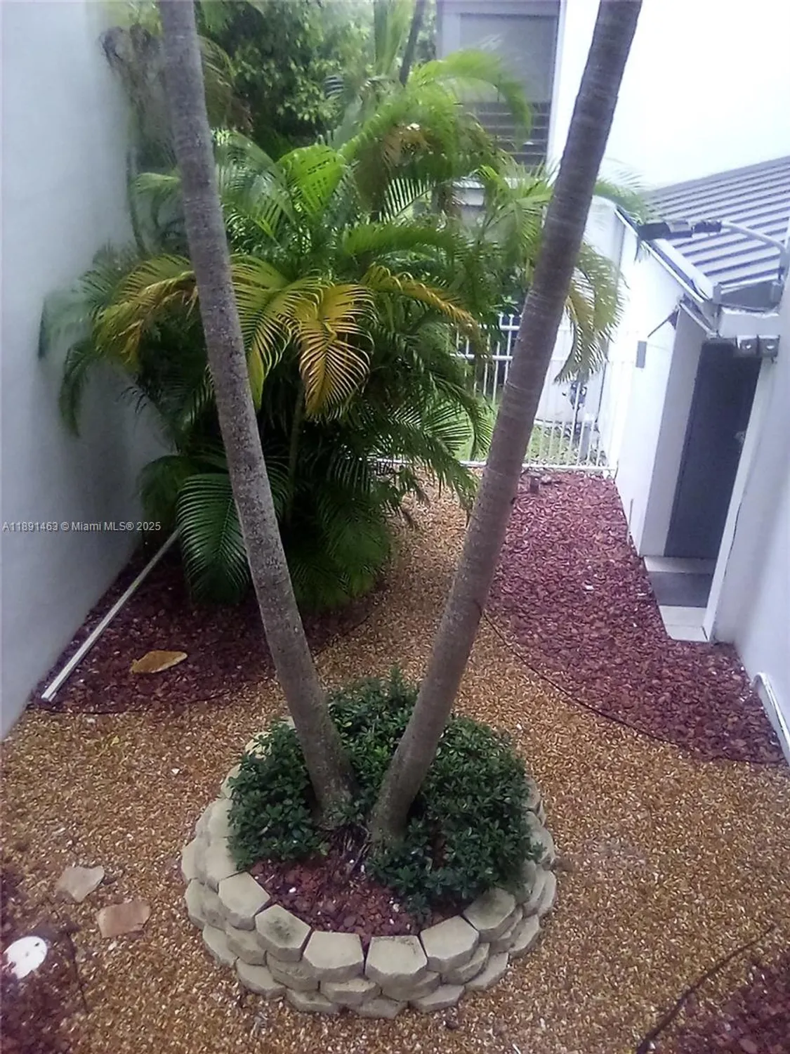 Property Slideshow image 8 of 21 | 20400 w country club dr apt 209, Aventura, FL, 33180