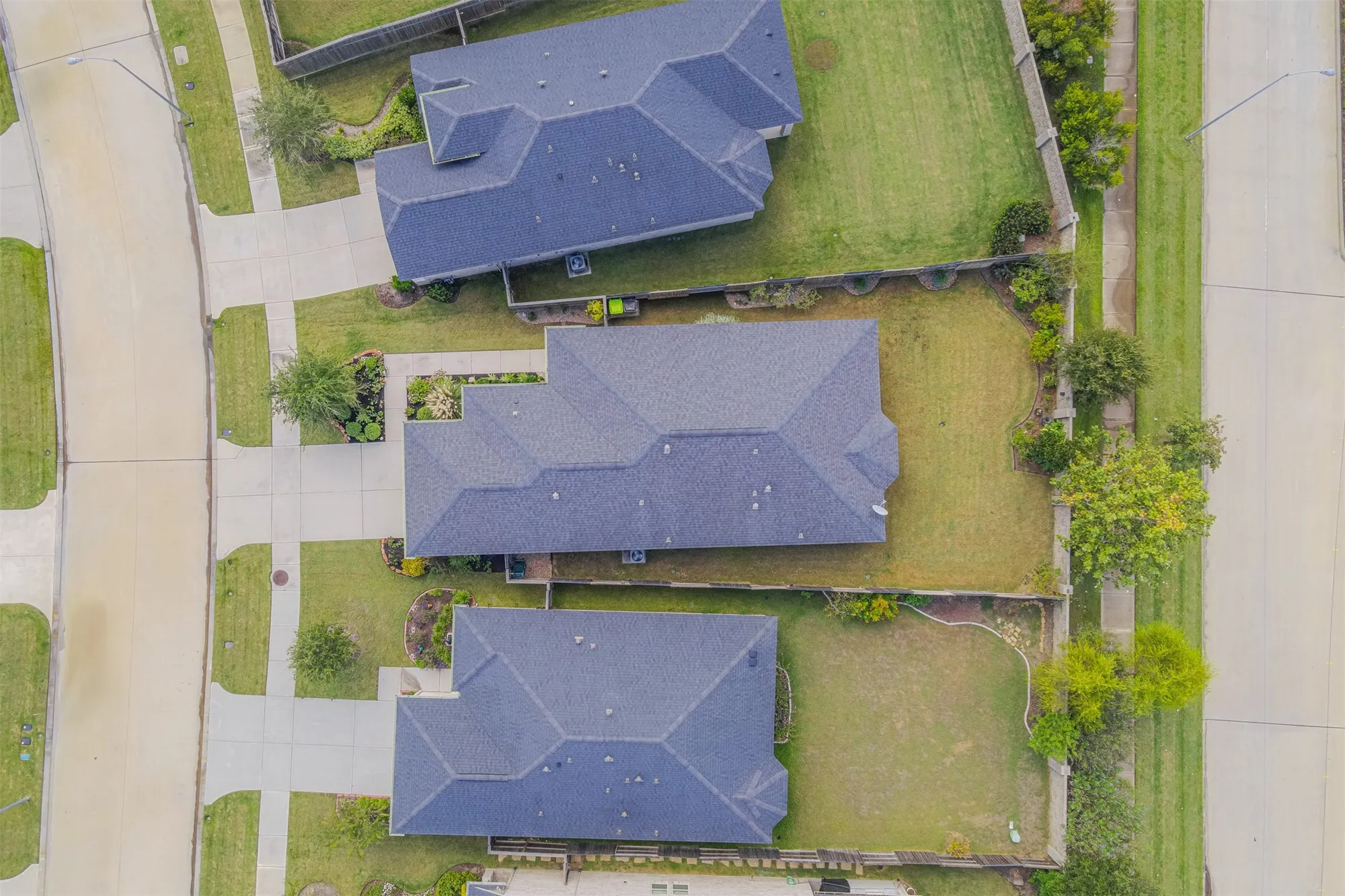 Property Slideshow image 17 of 20 | 5910 pedernales bend ln, Fulshear, TX, 77441