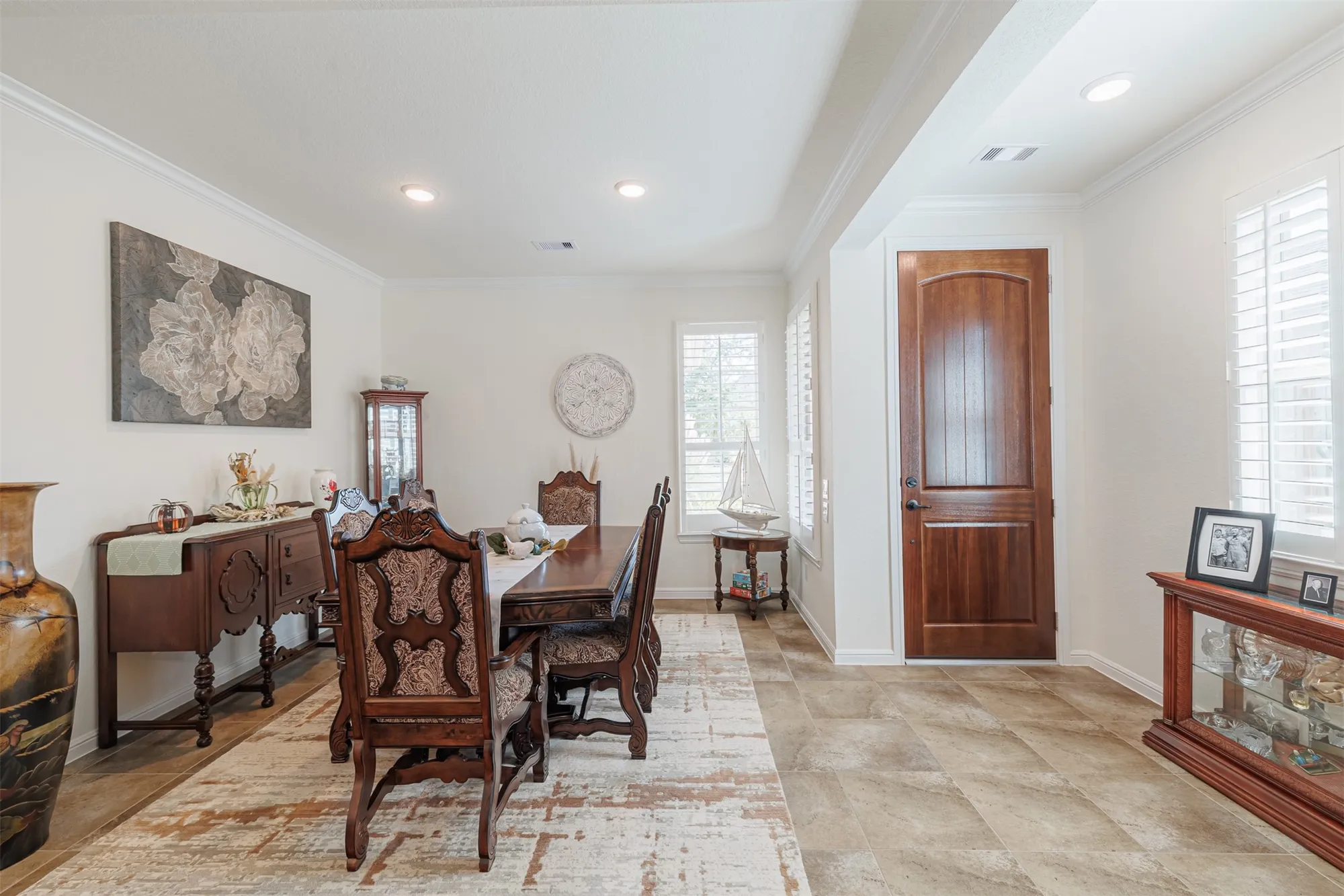 Property Slideshow image 4 of 20 | 5910 pedernales bend ln, Fulshear, TX, 77441