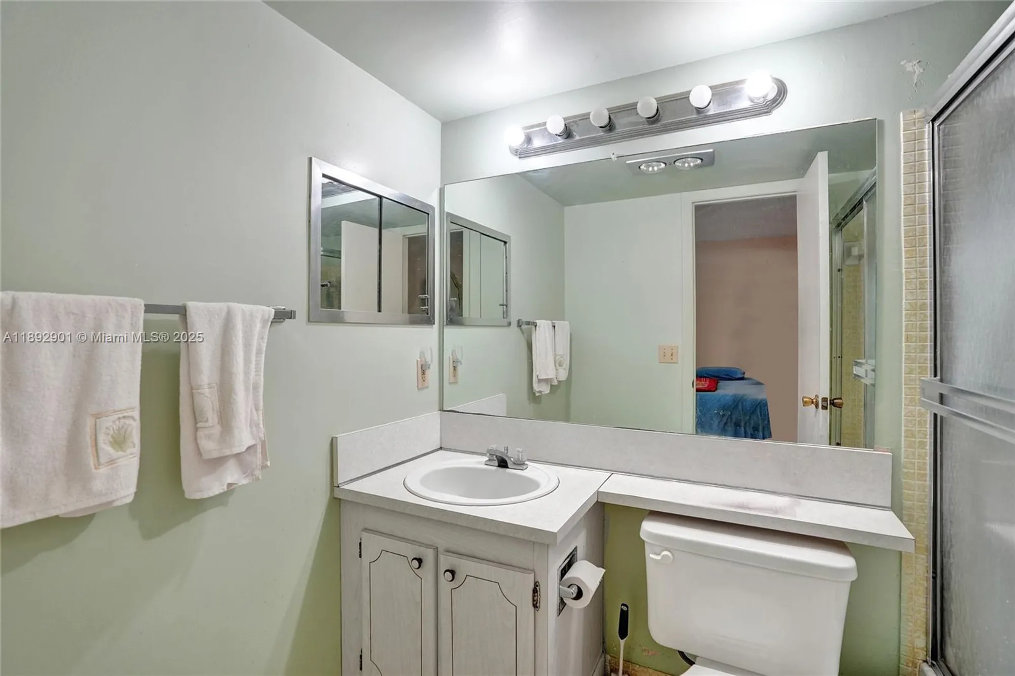 Property Slideshow image 17 of 28 | 122 oakridge i # 122, Deerfield Beach, FL, 33442