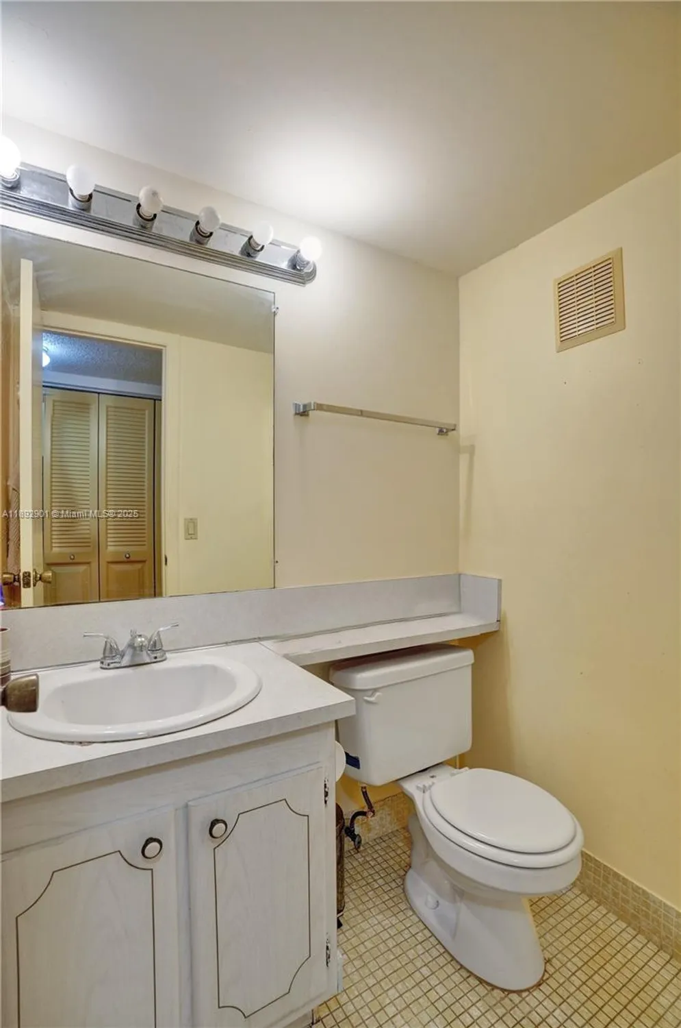 Property Slideshow image 20 of 28 | 122 oakridge i # 122, Deerfield Beach, FL, 33442