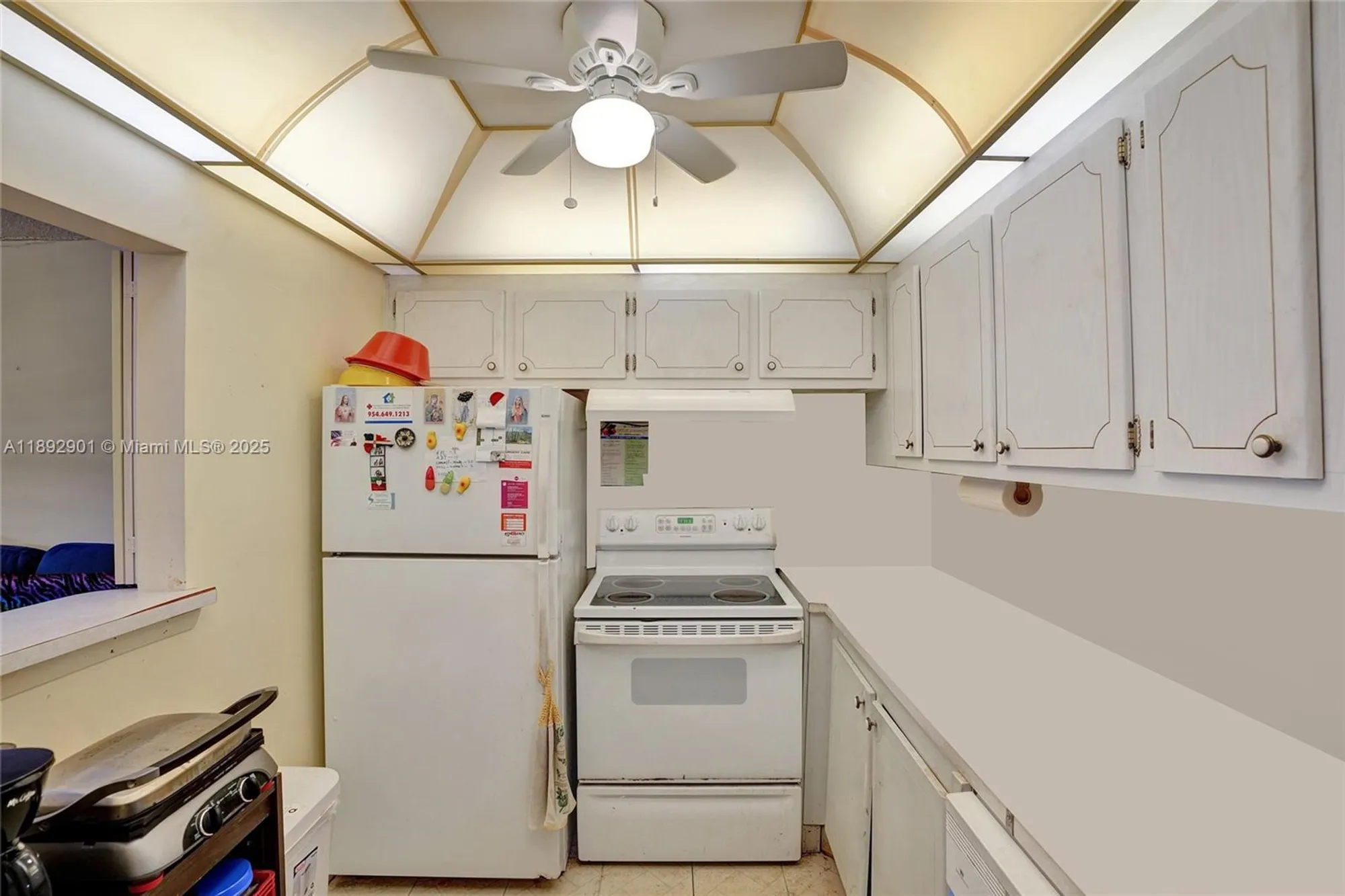 Property Slideshow image 6 of 28 | 122 oakridge i # 122, Deerfield Beach, FL, 33442