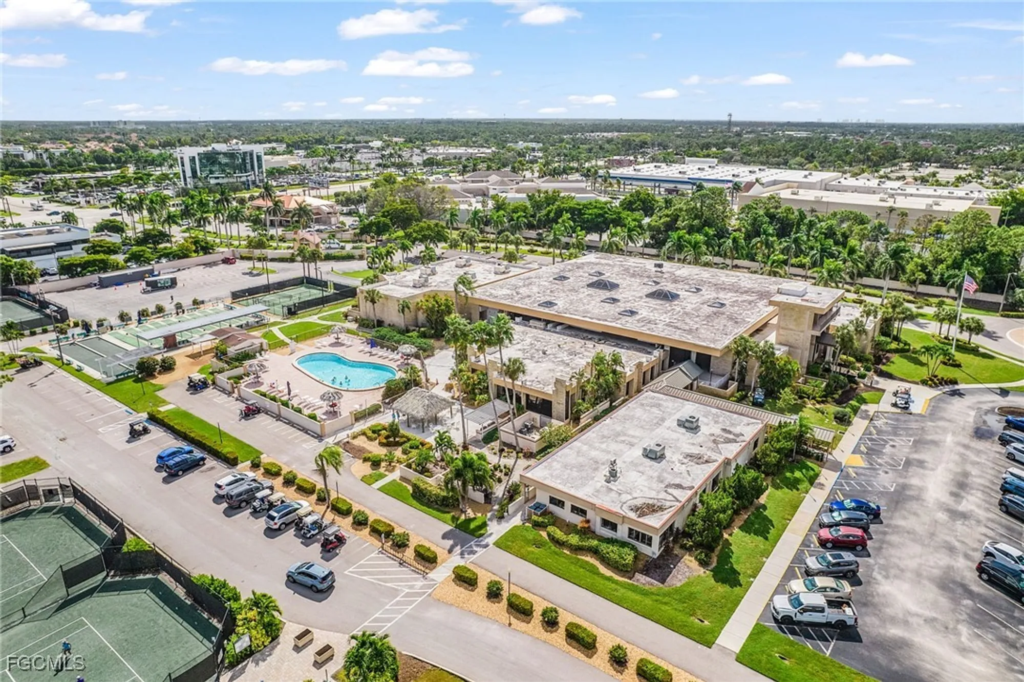 Property Slideshow image 18 of 32 | 1700 pine valley dr 211, Fort Myers, FL, 33907