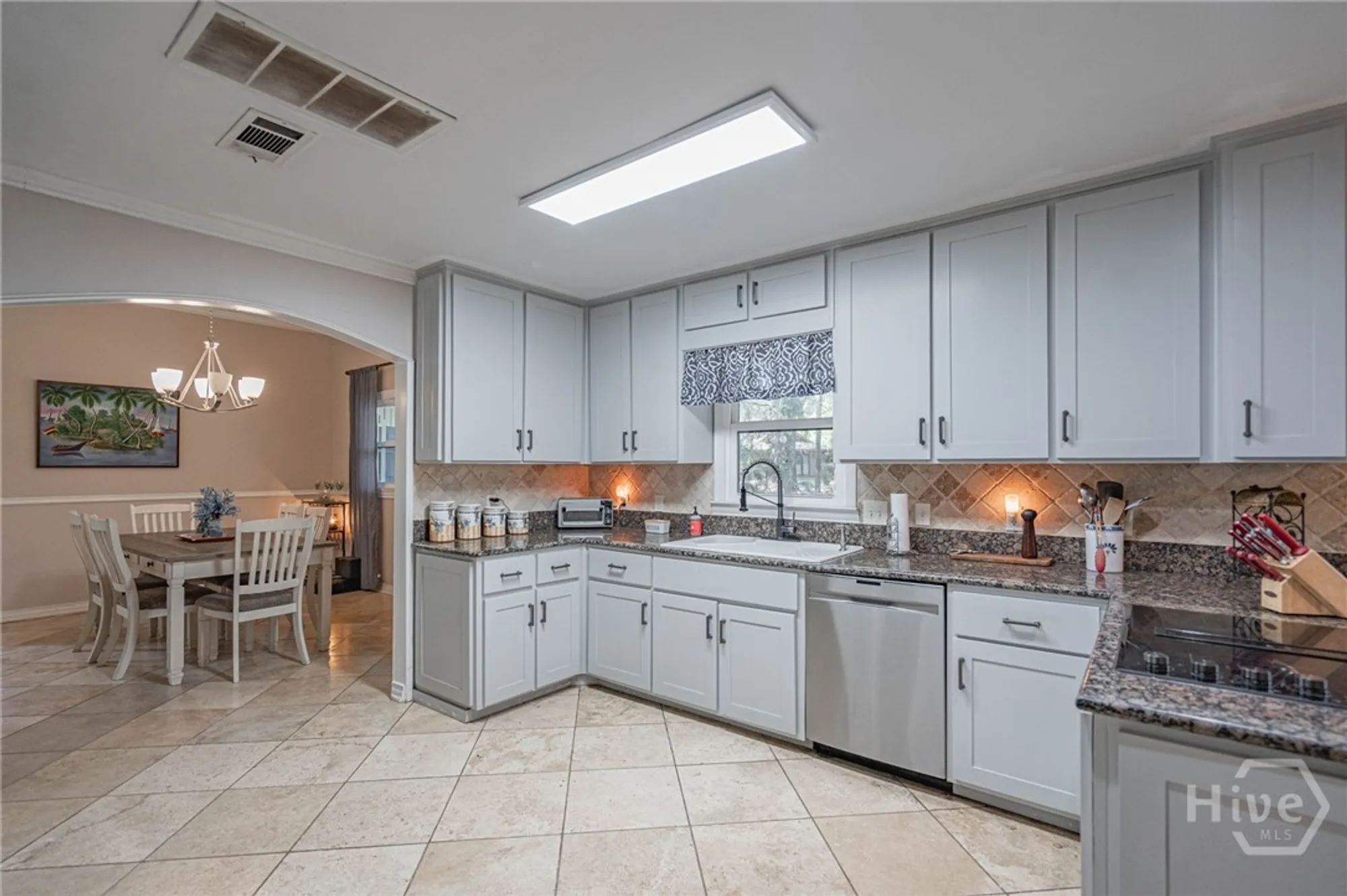Property Slideshow image 31 of 38 | 4 tomochichi ln, Savannah, GA, 31411