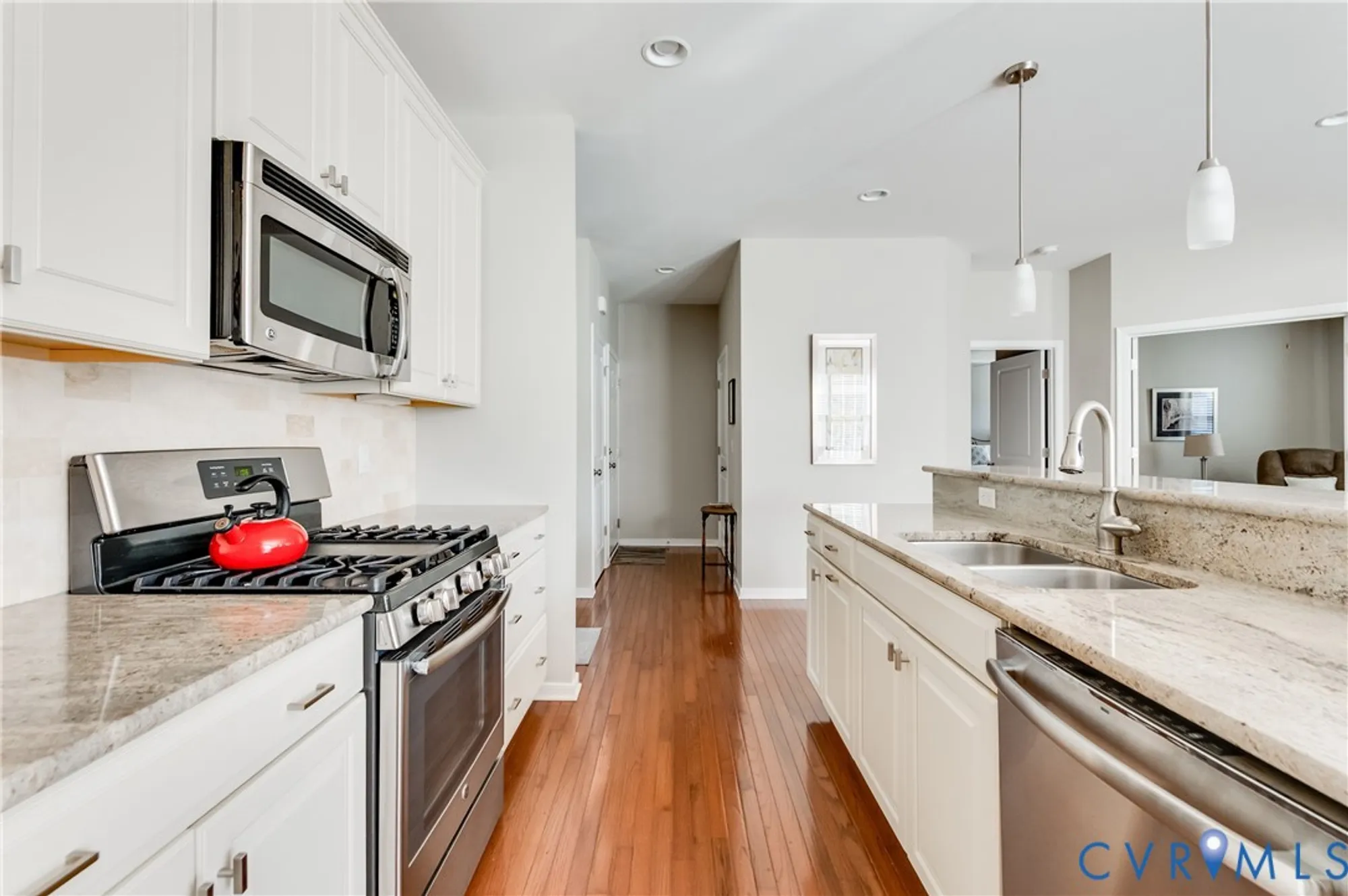 Property Slideshow image 12 of 45 | 7034 benhall cir, Glen Allen, VA, 23059