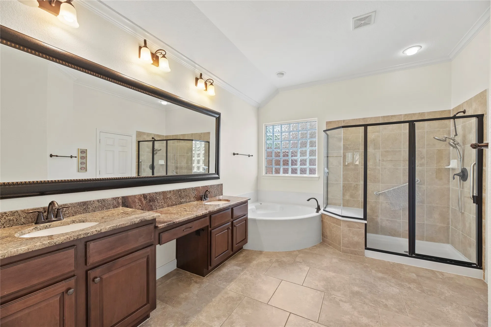 Property Slideshow image 16 of 30 | 9218 e canyon lake springs dr, Cypress, TX, 77433