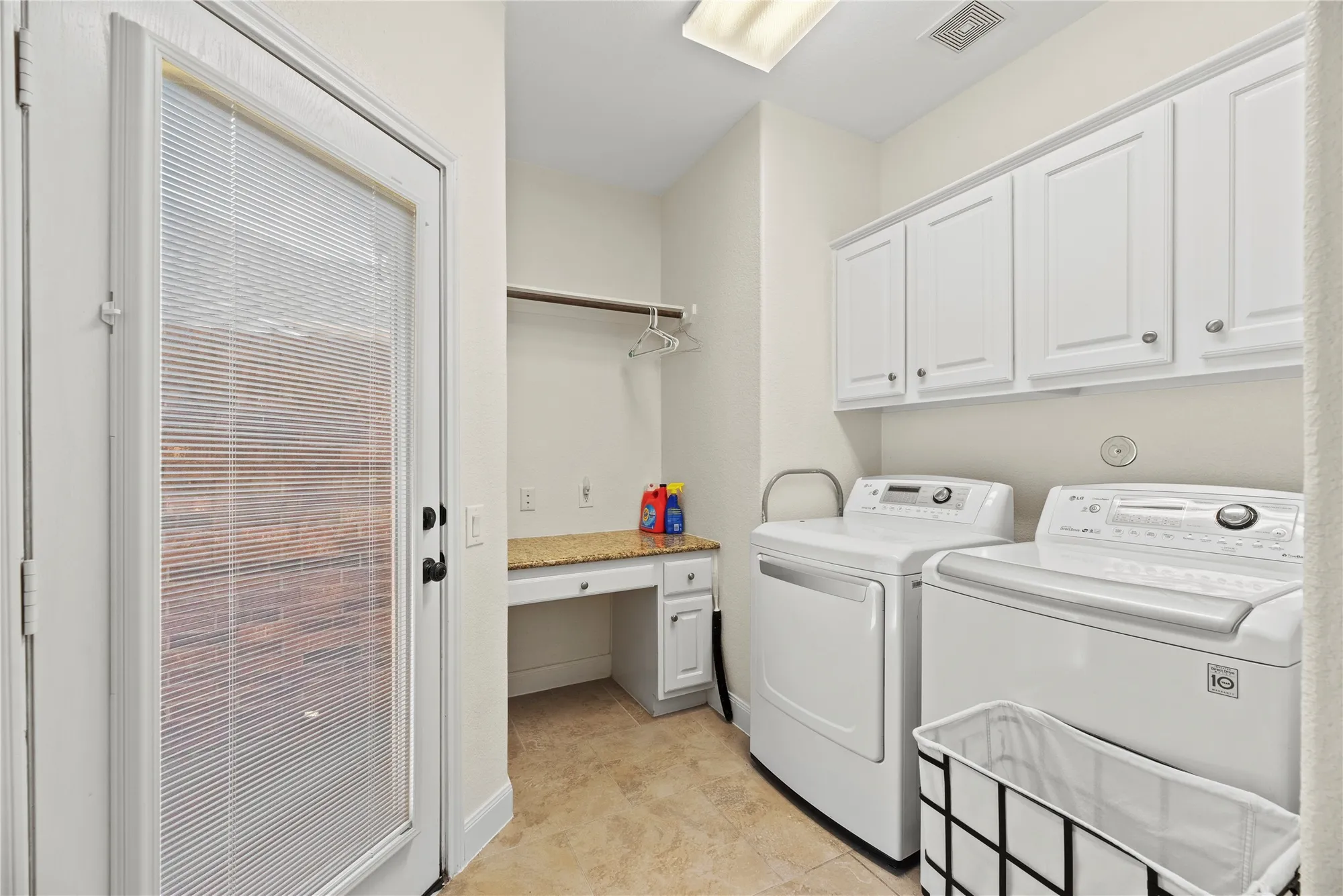 Property Slideshow image 21 of 30 | 9218 e canyon lake springs dr, Cypress, TX, 77433