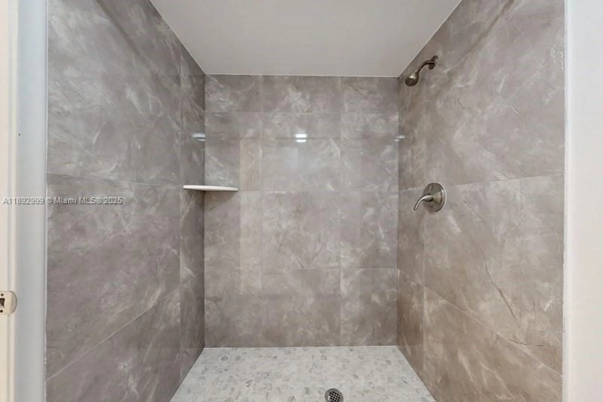 Property Slideshow image 14 of 44 | 1251 sw 125th ave 102t, Pembroke Pines, FL, 33027