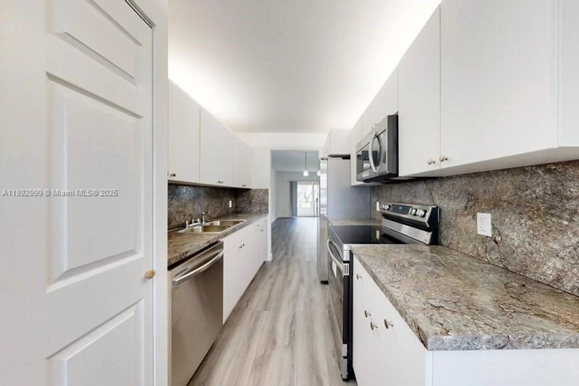 Property Slideshow image 10 of 44 | 1251 sw 125th ave 102t, Pembroke Pines, FL, 33027