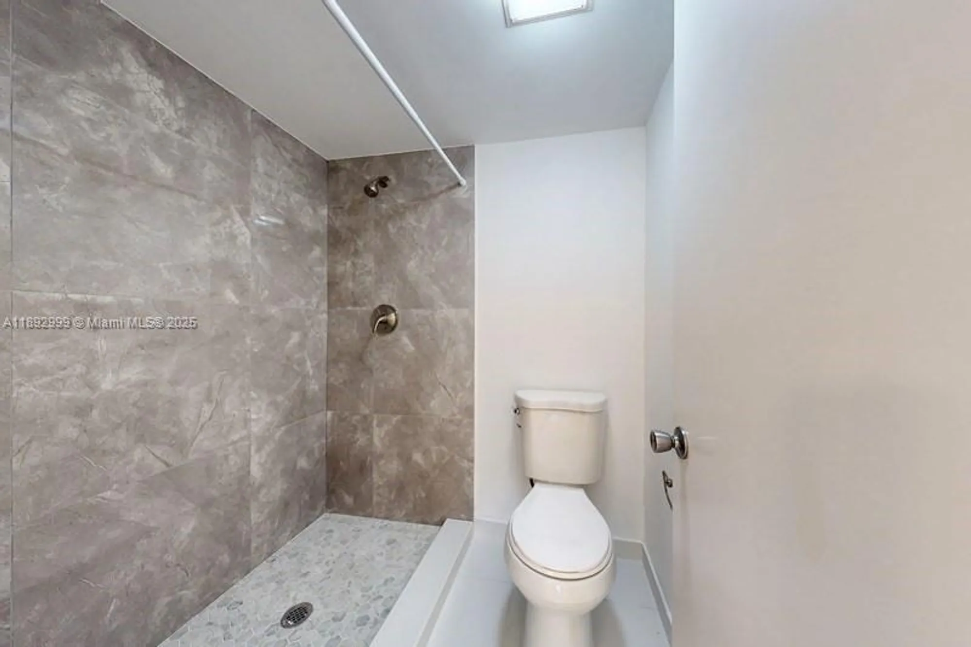 Property Slideshow image 13 of 44 | 1251 sw 125th ave 102t, Pembroke Pines, FL, 33027