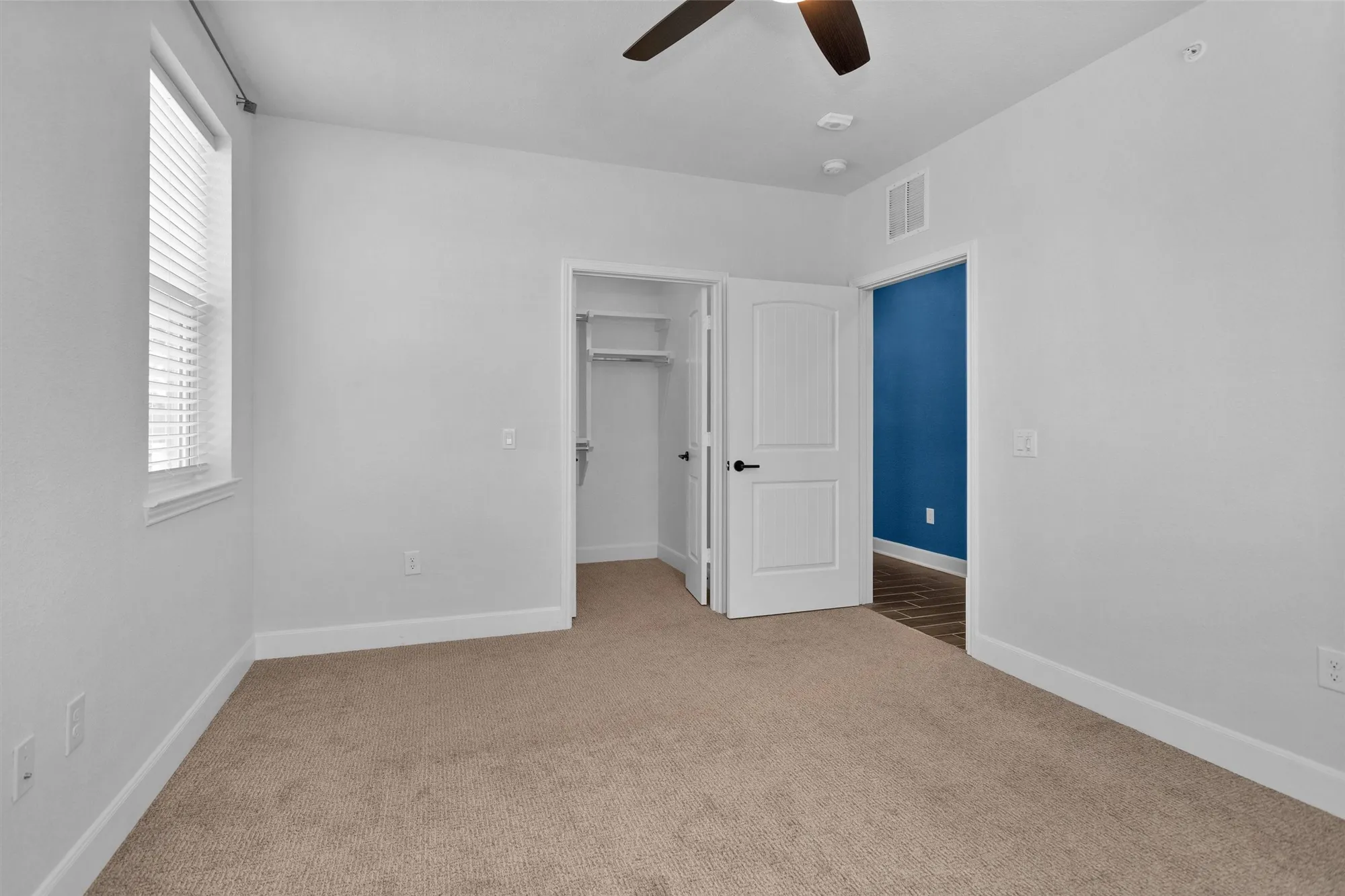 Property Slideshow image 19 of 37 | 6804 westview dr apt 2207, Houston, TX, 77055