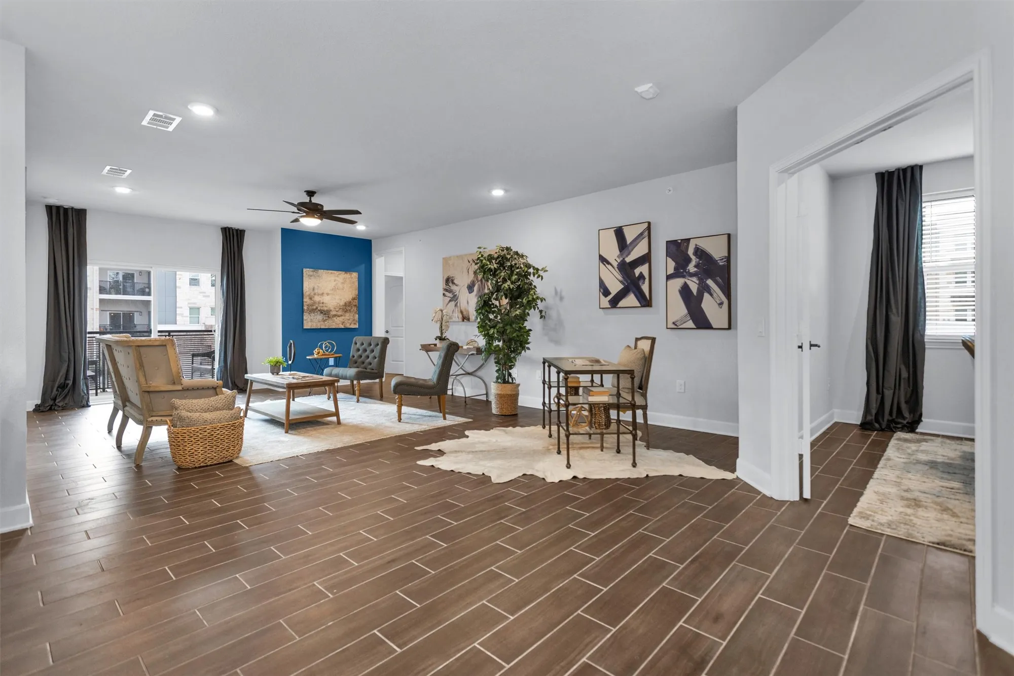 Property Slideshow image 10 of 37 | 6804 westview dr apt 2207, Houston, TX, 77055