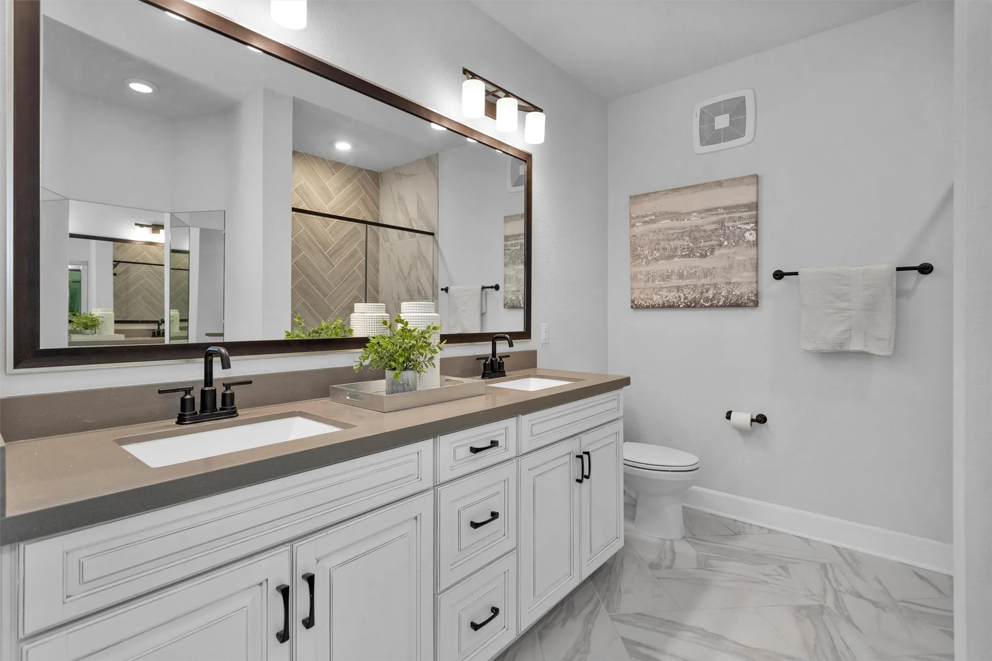 Property Slideshow image 32 of 37 | 6804 westview dr apt 2207, Houston, TX, 77055