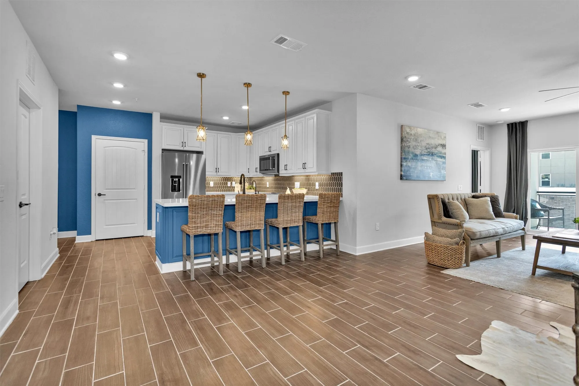 Property Slideshow image 9 of 37 | 6804 westview dr apt 2207, Houston, TX, 77055