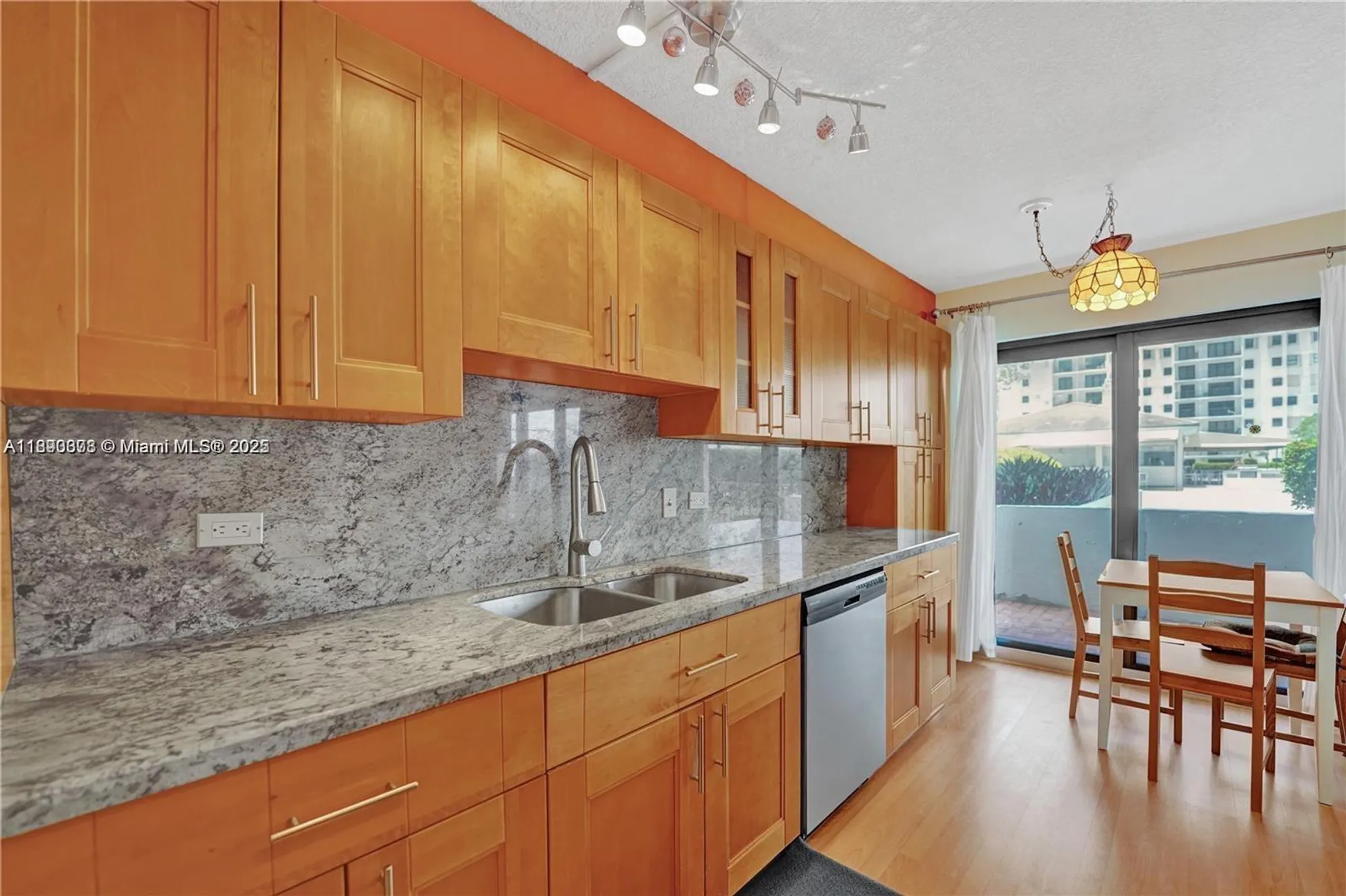 Property Slideshow image 10 of 41 | 1201 s ocean dr apt 405s, Hollywood, FL, 33019