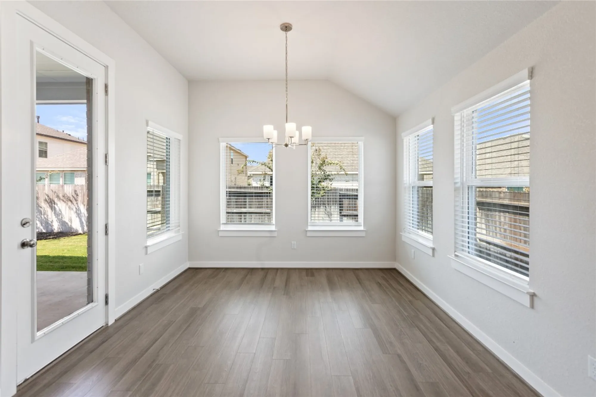 Property Slideshow image 20 of 32 | 2258 hoja ave, New Braunfels, TX, 78132