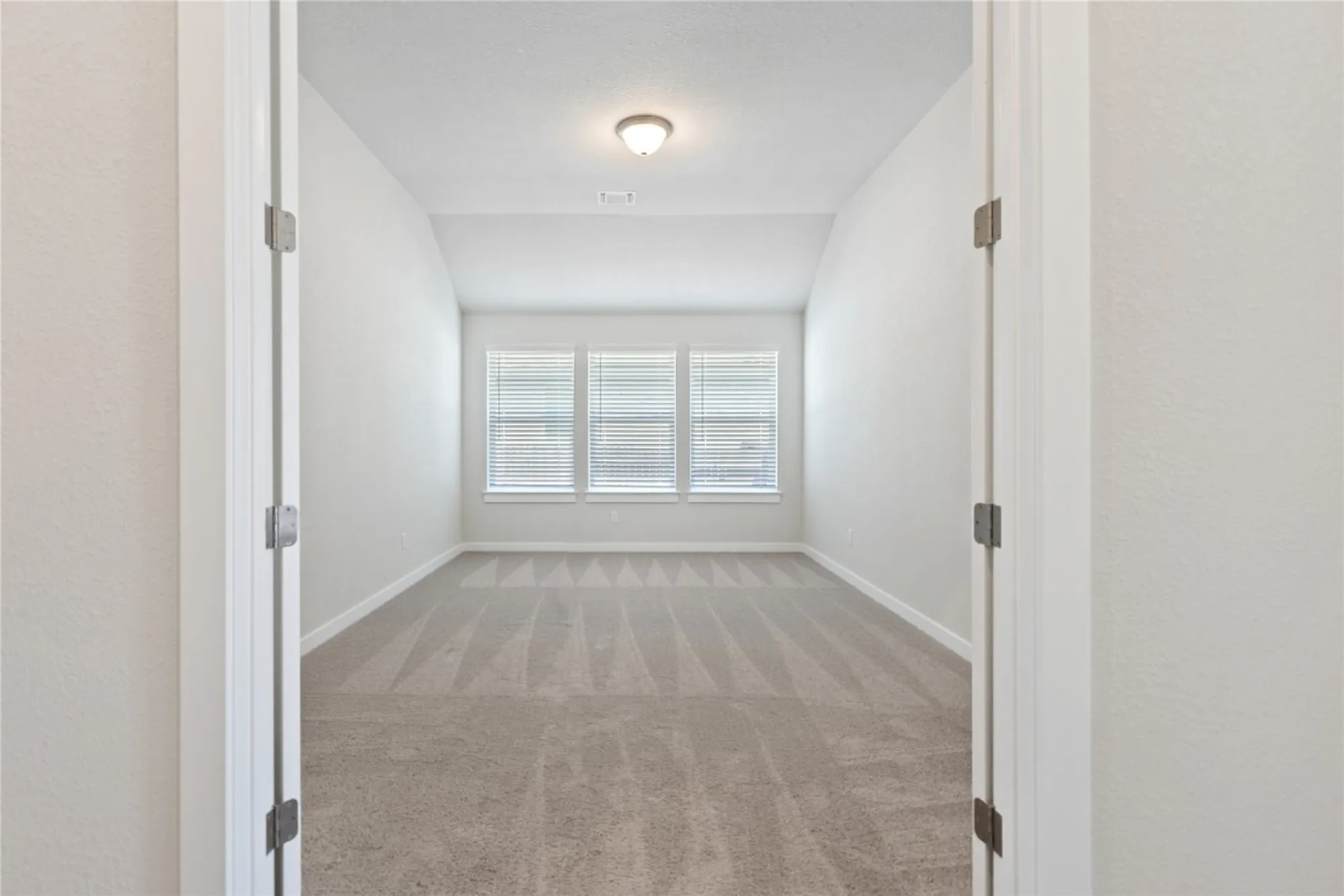 Property Slideshow image 9 of 32 | 2258 hoja ave, New Braunfels, TX, 78132