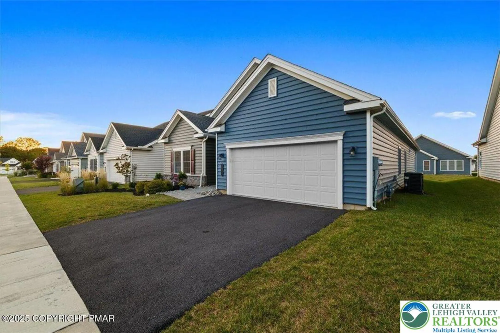 Property Slideshow image 4 of 41 | 3868 victors way, Easton, PA, 18045