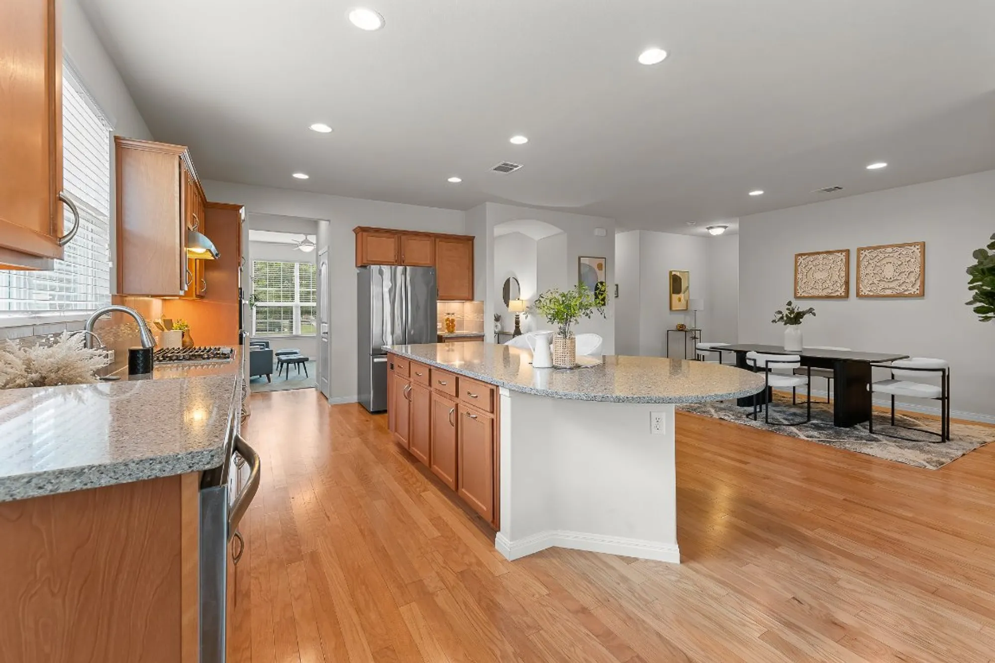 Property Slideshow image 19 of 39 | 608 kite ridge st, Georgetown, TX, 78633