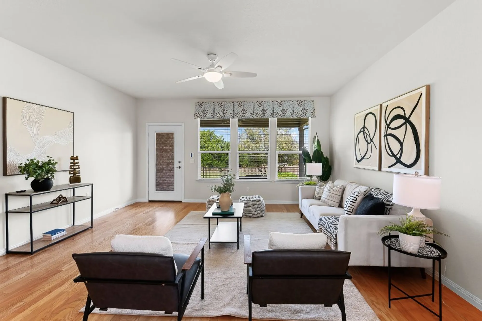 Property Slideshow image 11 of 39 | 608 kite ridge st, Georgetown, TX, 78633