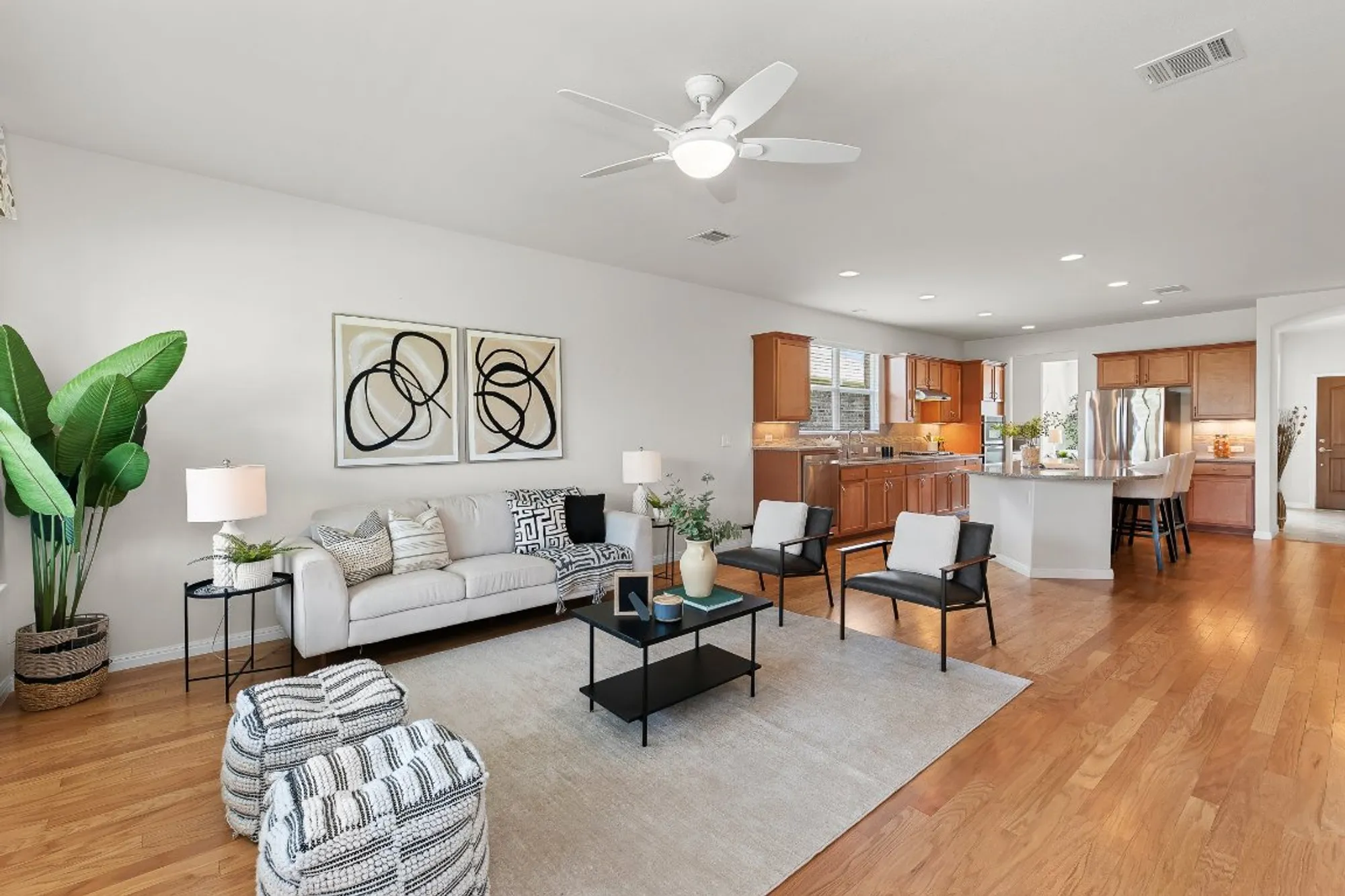 Property Slideshow image 13 of 39 | 608 kite ridge st, Georgetown, TX, 78633