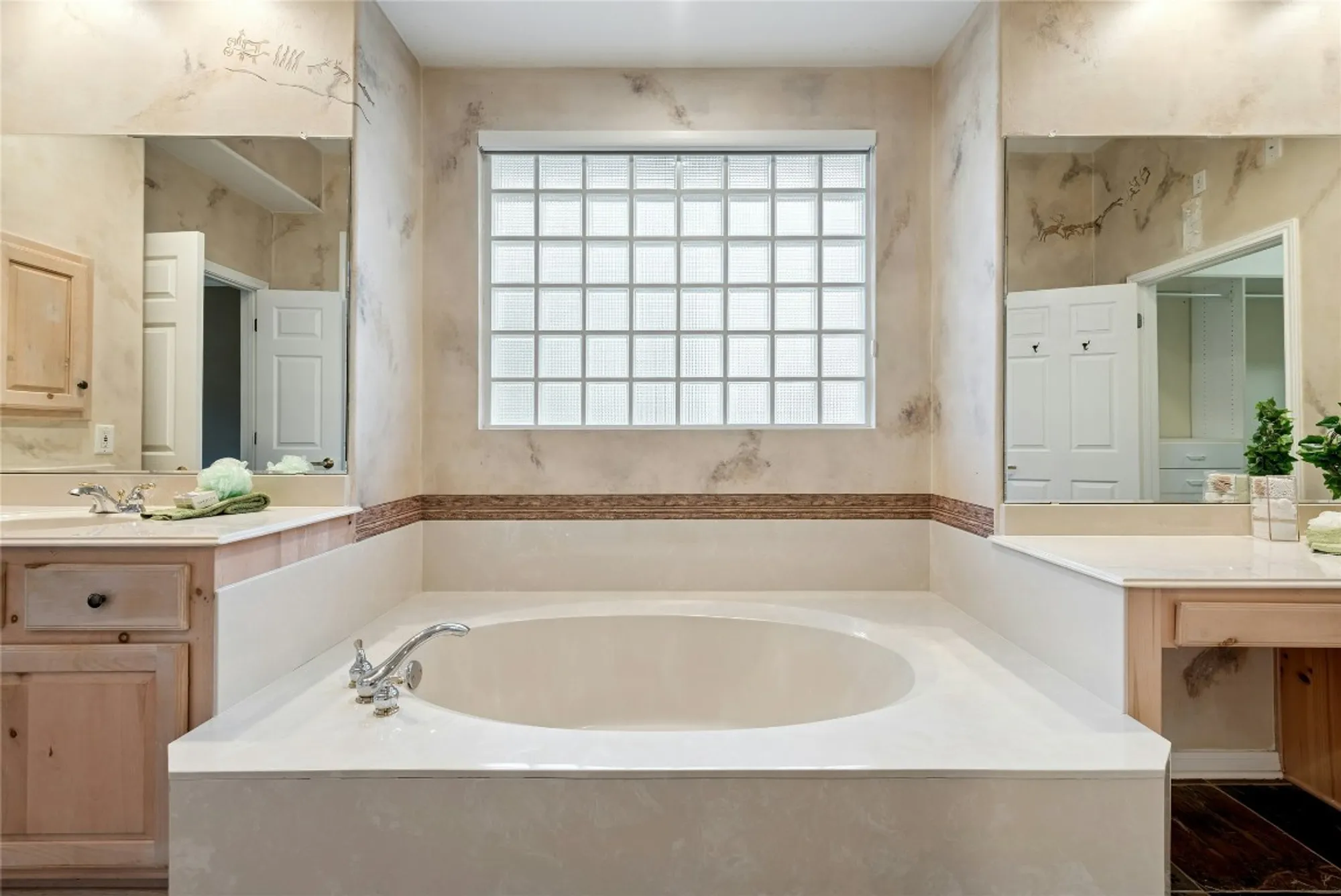 Property Slideshow image 19 of 40 | 115 golf view dr, Georgetown, TX, 78633