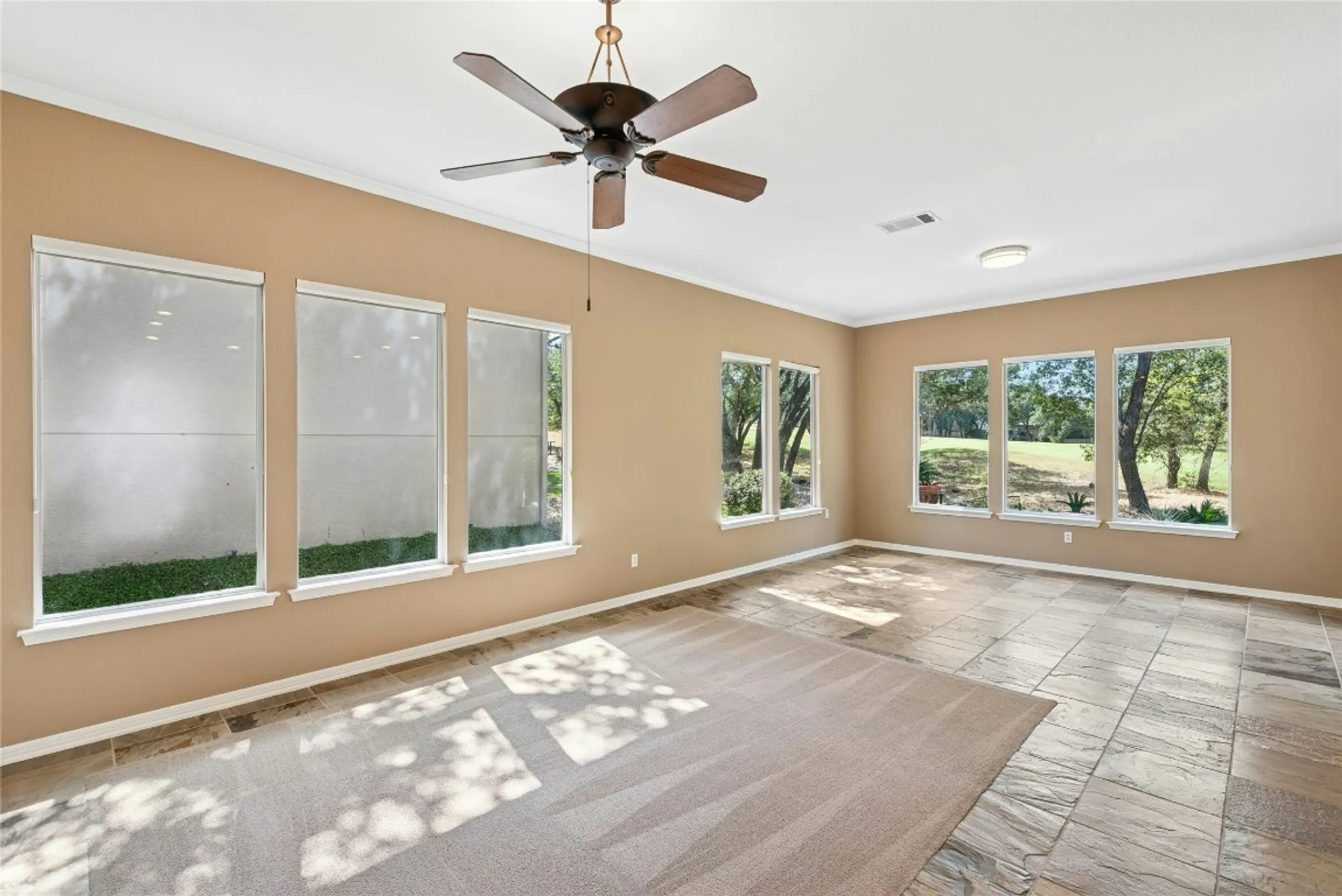 Property Slideshow image 13 of 40 | 115 golf view dr, Georgetown, TX, 78633