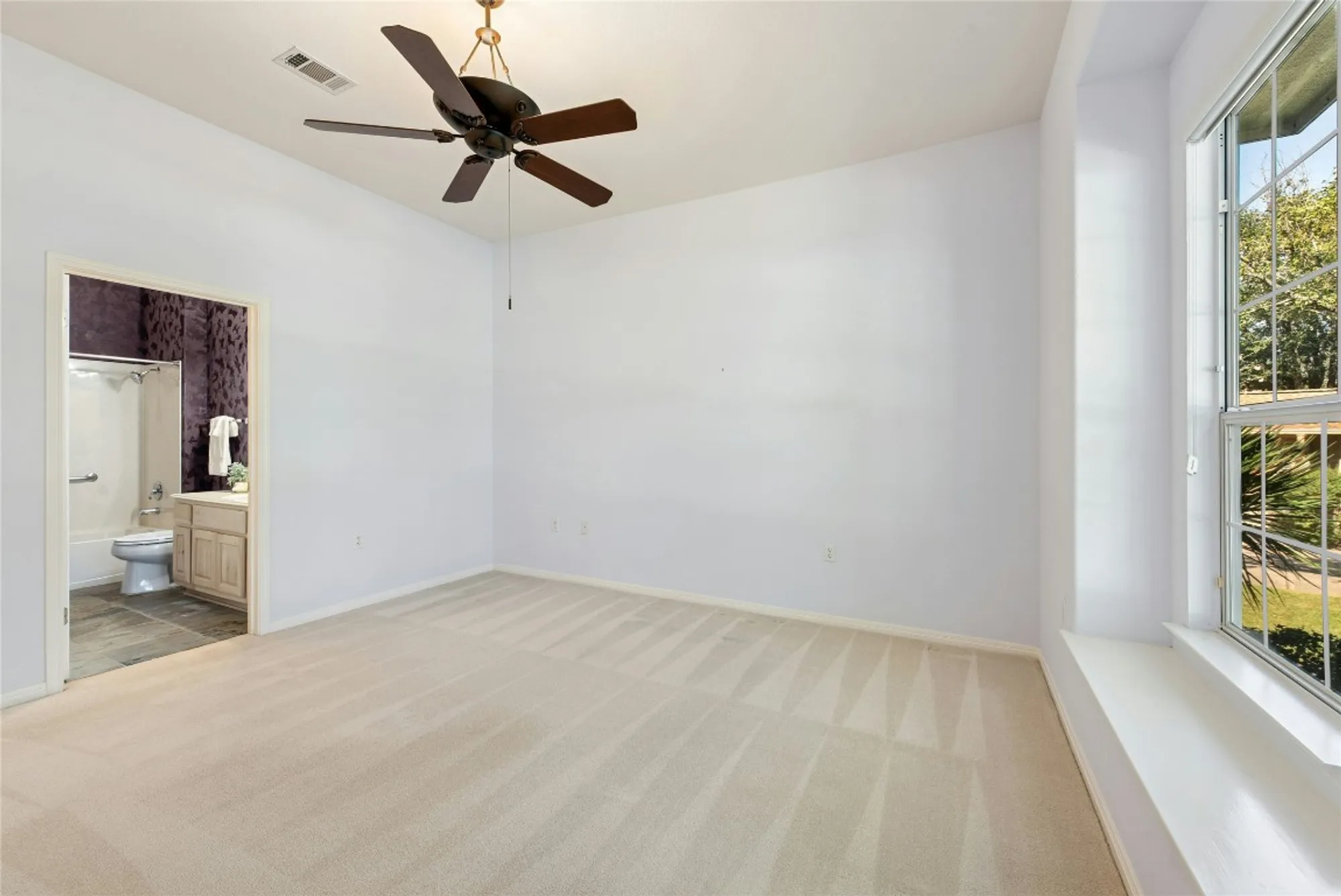 Property Slideshow image 23 of 40 | 115 golf view dr, Georgetown, TX, 78633