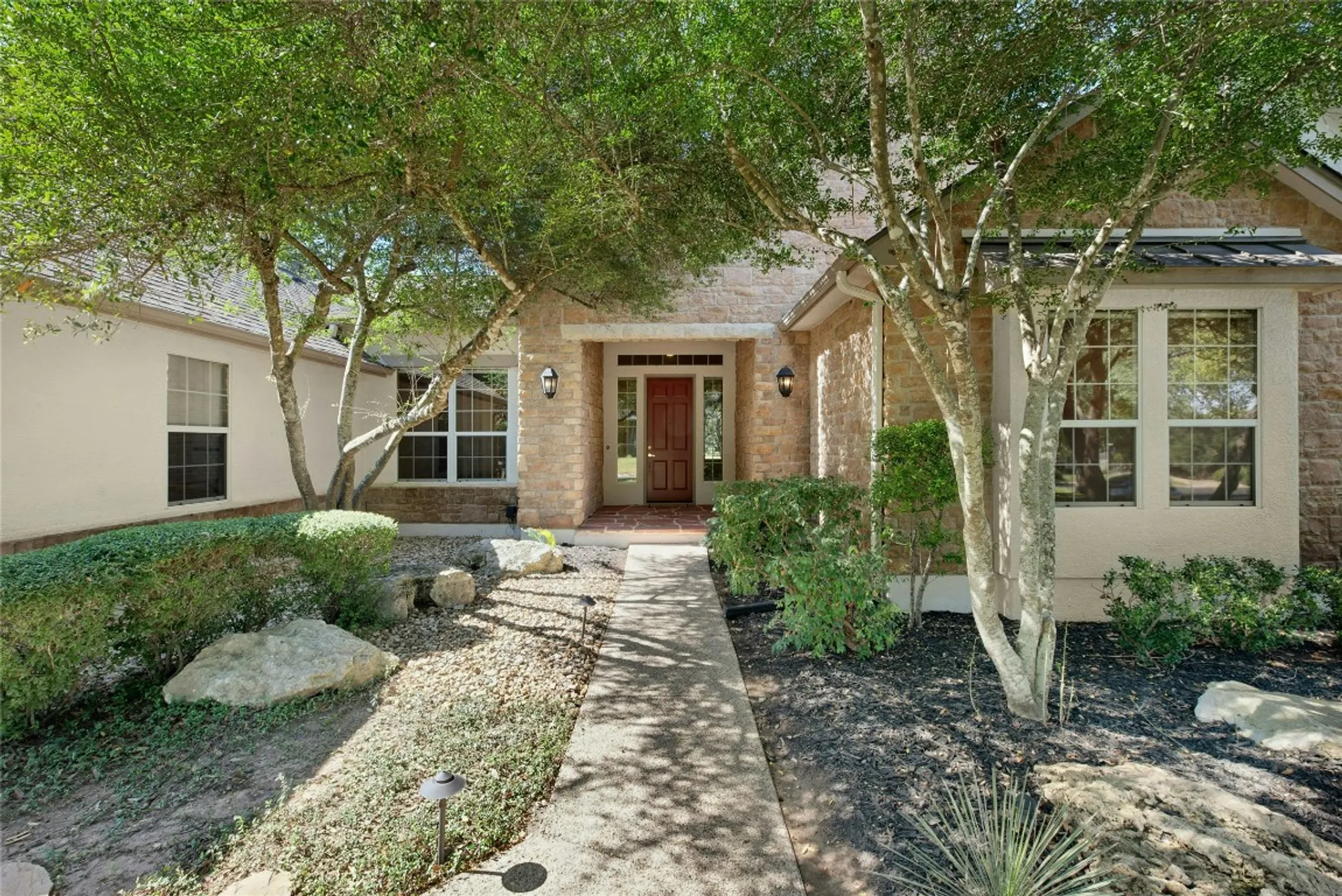Property Slideshow image 3 of 40 | 115 golf view dr, Georgetown, TX, 78633