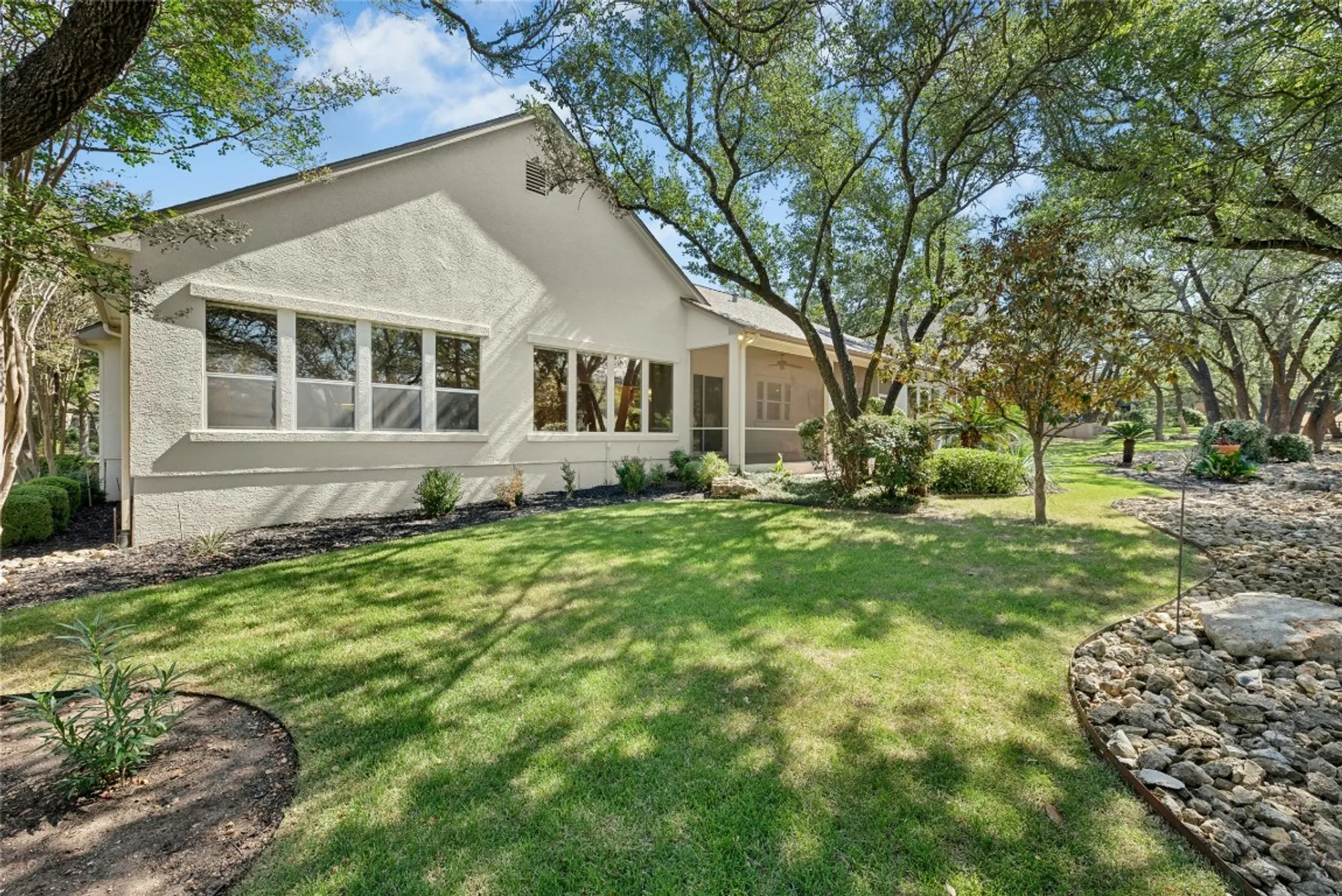 Property Slideshow image 32 of 40 | 115 golf view dr, Georgetown, TX, 78633