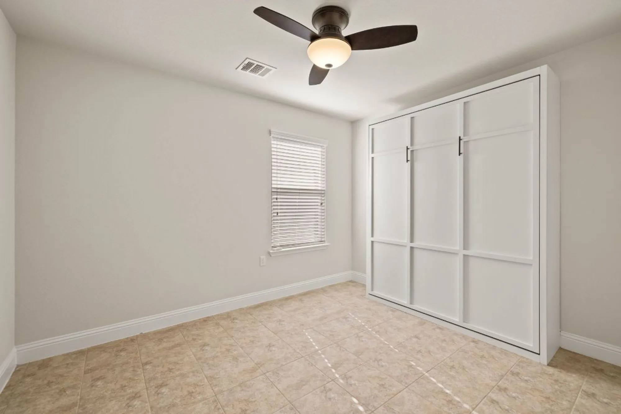 Property Slideshow image 10 of 25 | 118 alamosa creek ln, Georgetown, TX, 78633