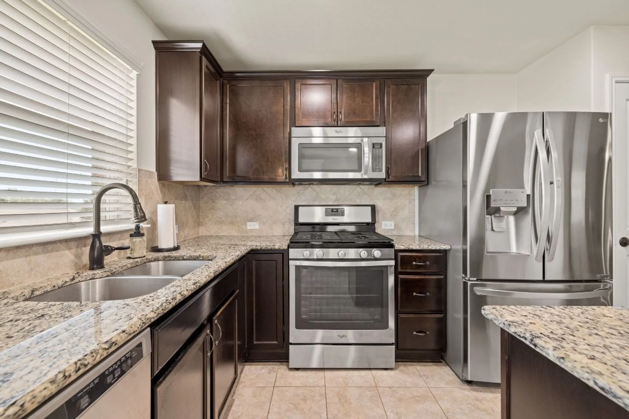 Property Slideshow image 12 of 25 | 118 alamosa creek ln, Georgetown, TX, 78633