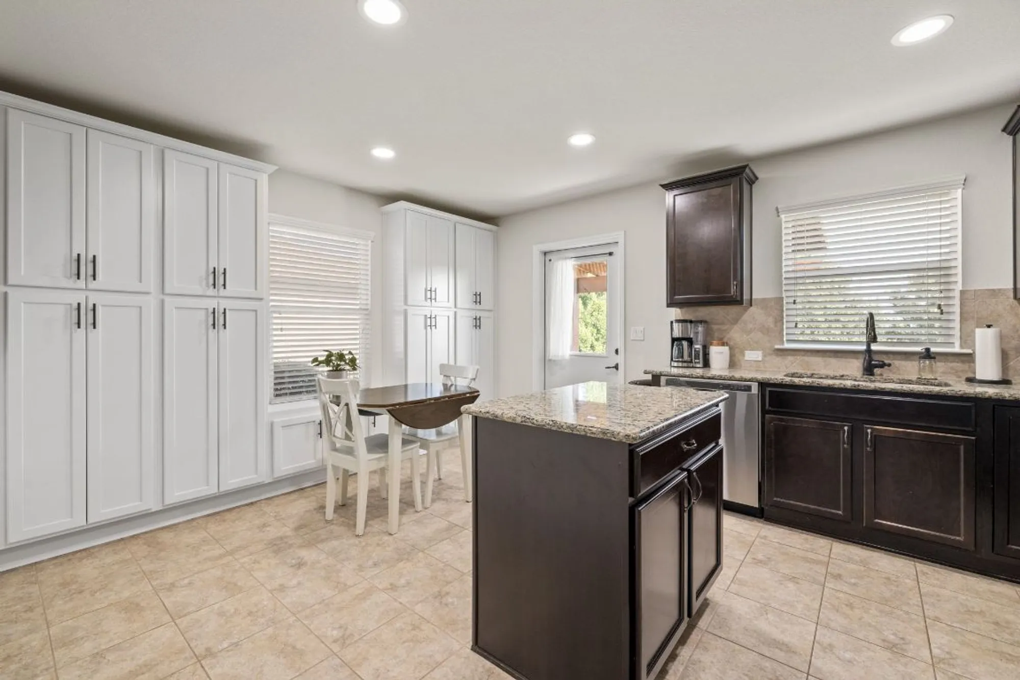 Property Slideshow image 13 of 25 | 118 alamosa creek ln, Georgetown, TX, 78633