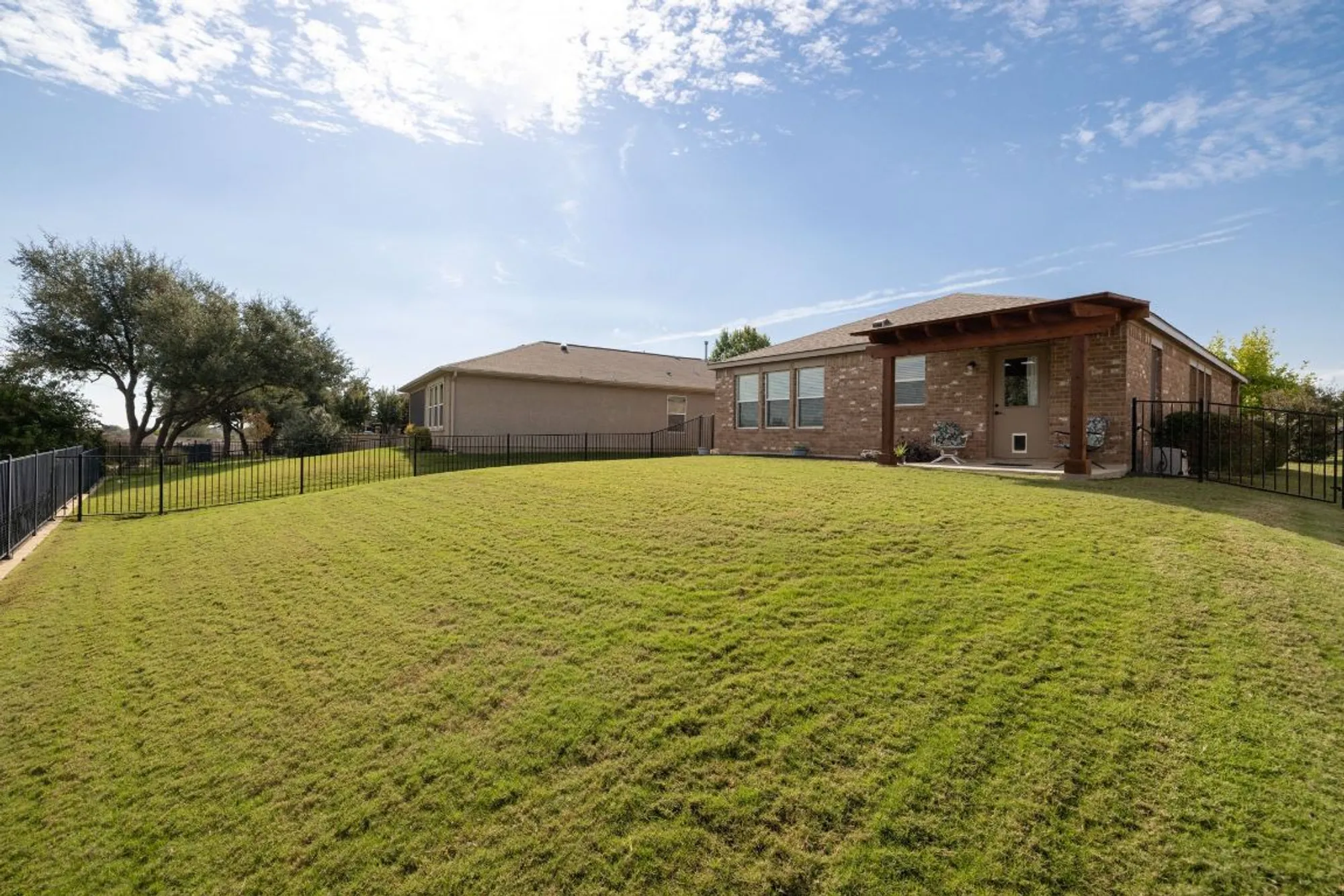 Property Slideshow image 22 of 25 | 118 alamosa creek ln, Georgetown, TX, 78633