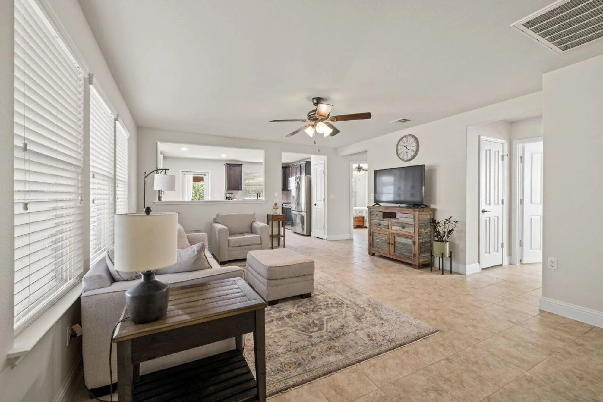 Property Slideshow image 5 of 25 | 118 alamosa creek ln, Georgetown, TX, 78633