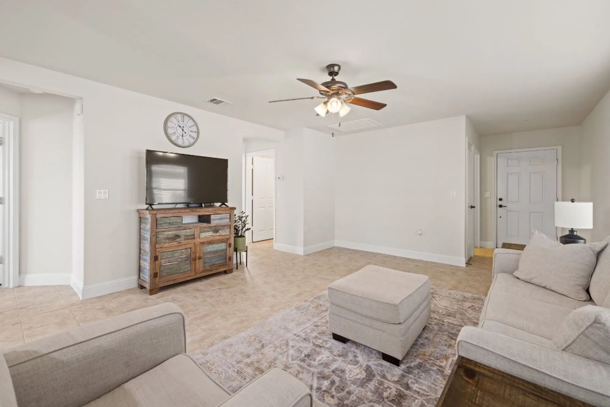 Property Slideshow image 8 of 25 | 118 alamosa creek ln, Georgetown, TX, 78633