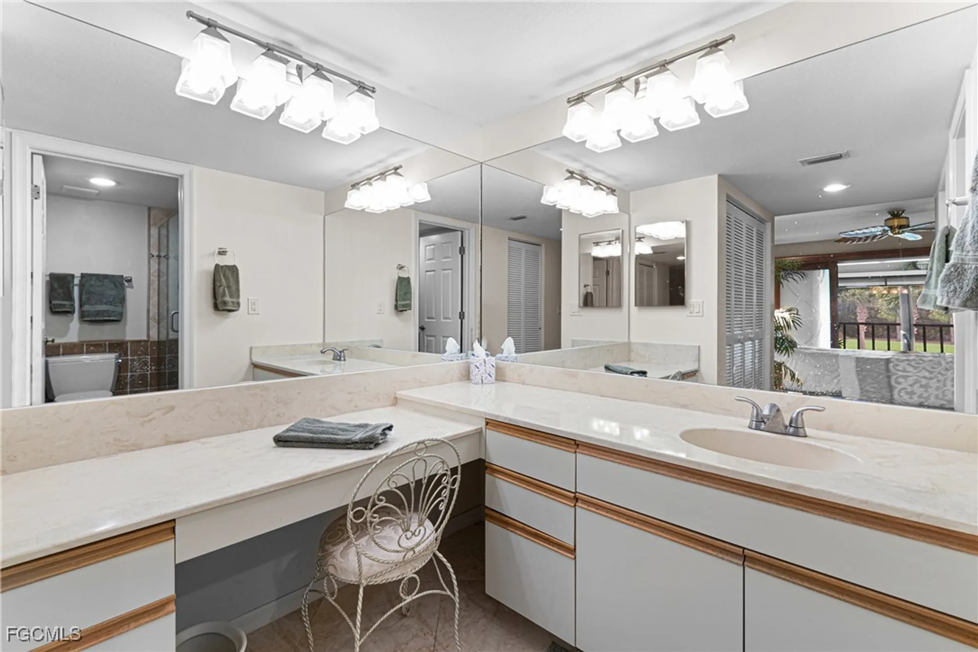 Property Slideshow image 14 of 50 | 5905 trailwinds dr 824, Fort Myers, FL, 33907