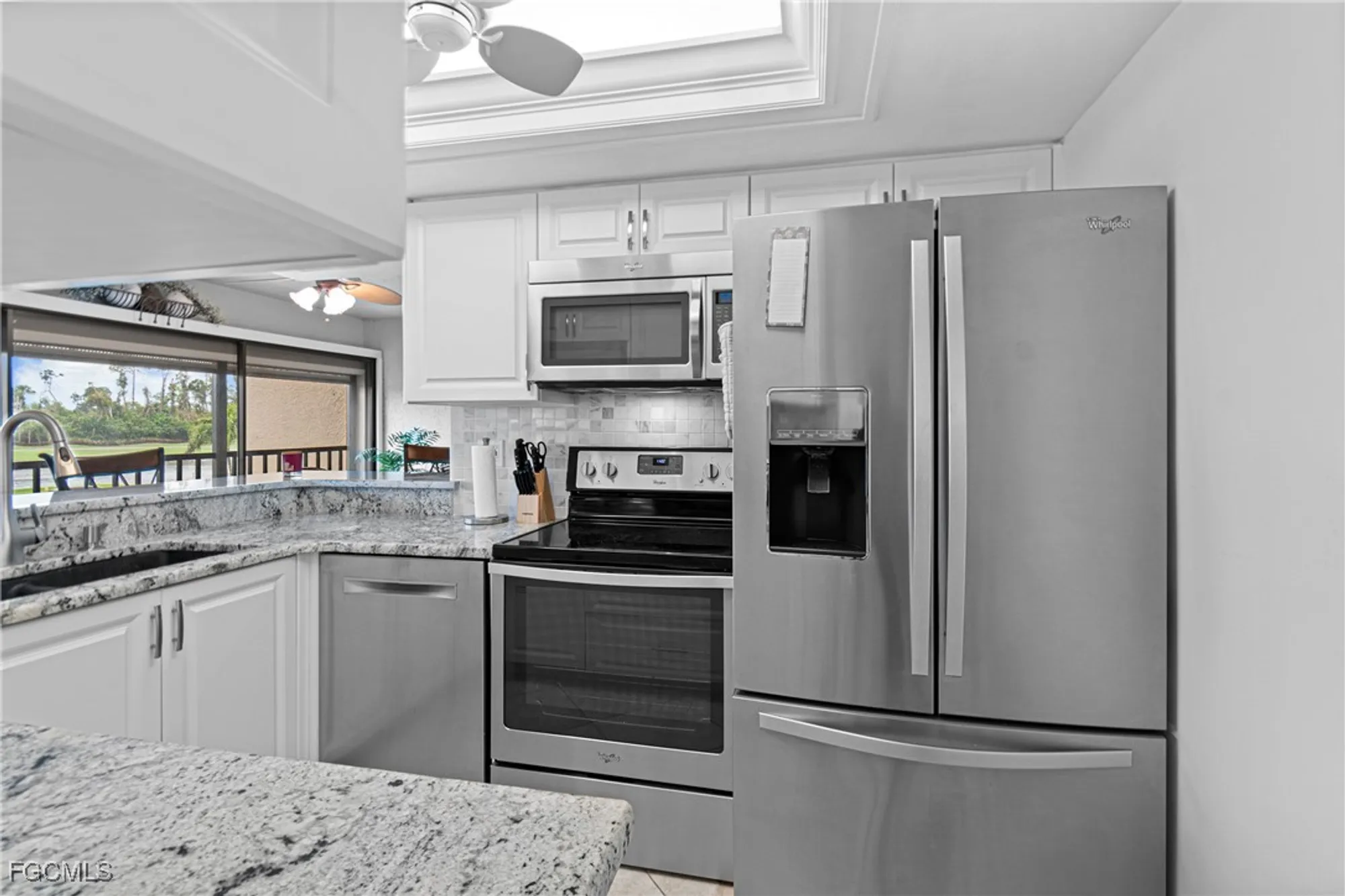 Property Slideshow image 34 of 50 | 5905 trailwinds dr 824, Fort Myers, FL, 33907