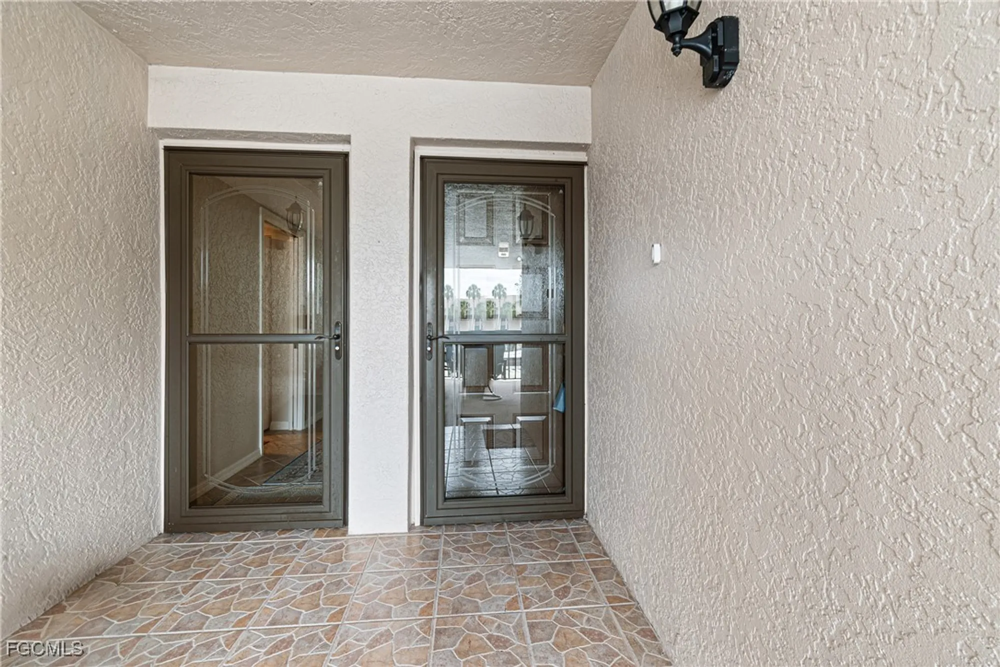 Property Slideshow image 4 of 50 | 5905 trailwinds dr 824, Fort Myers, FL, 33907