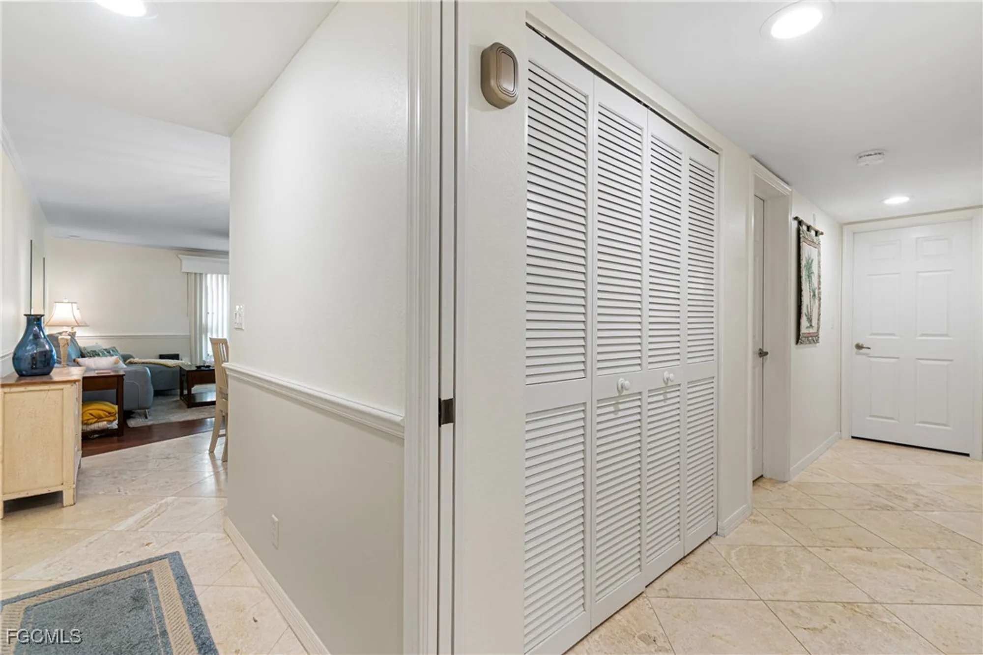 Property Slideshow image 6 of 50 | 5905 trailwinds dr 824, Fort Myers, FL, 33907