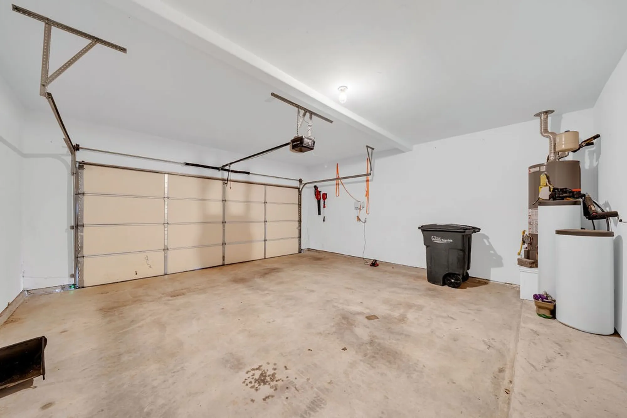 Property Slideshow image 20 of 26 | 2050 egret ave, New Braunfels, TX, 78132