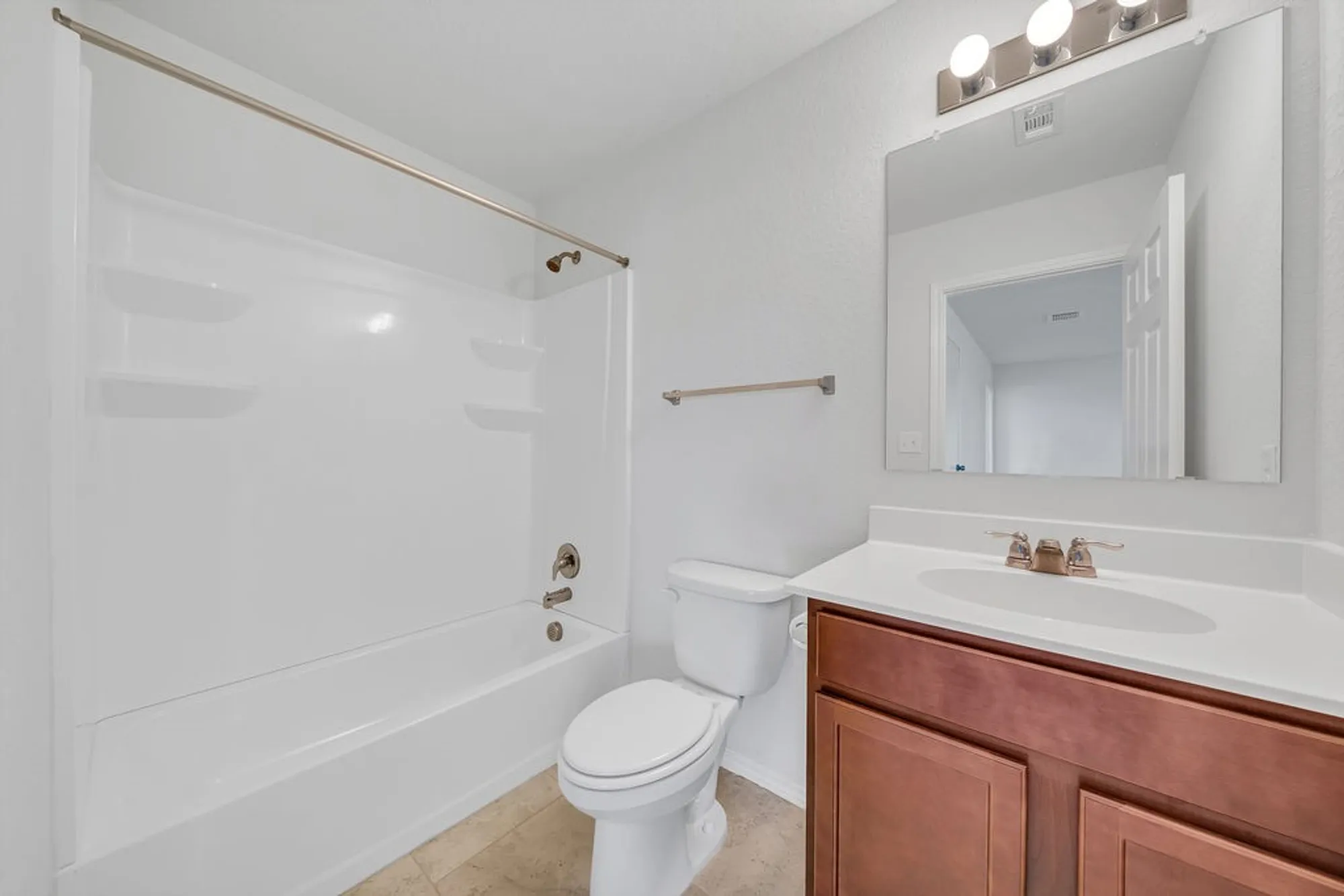 Property Slideshow image 9 of 26 | 2050 egret ave, New Braunfels, TX, 78132